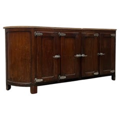 Vintage arrière-bar with a natural marble top