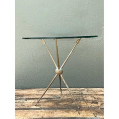 Table trépied vintage avec motif de flèche