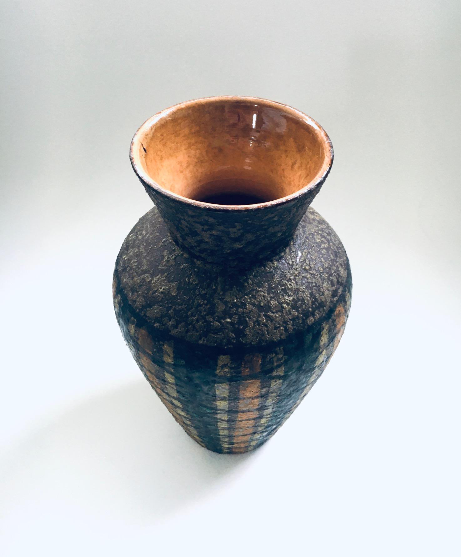 Vintage Art Ceramics Seta Vase by Aldo Lodi for Bitossi Raymor, Italy 1960's In Good Condition For Sale In Oud-Turnhout, VAN