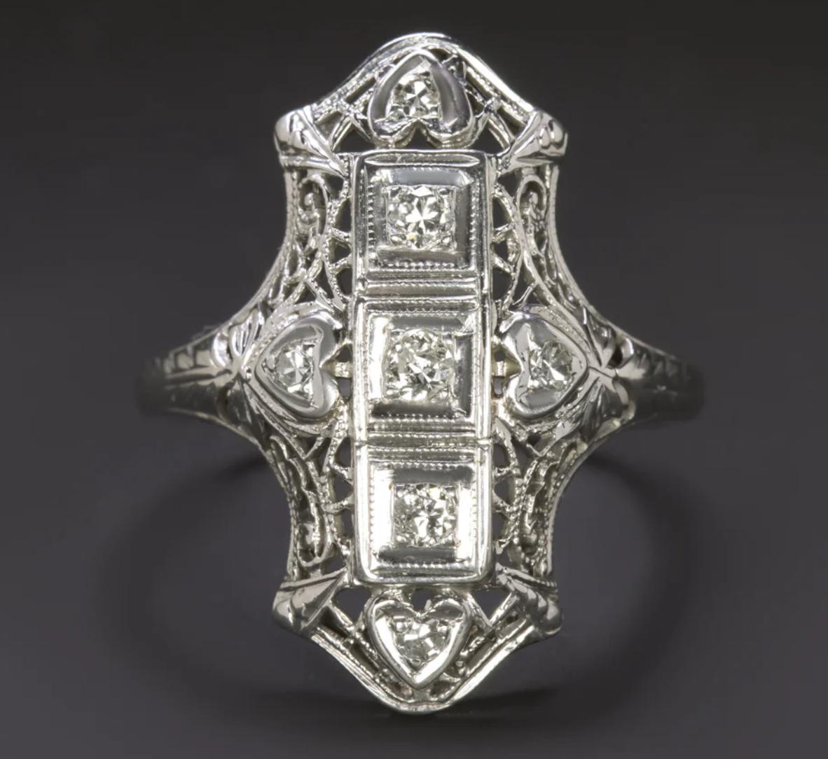 Old European Cut Vintage Art Deco 0.18 Carat Diamond Filigree Cocktail Ring in 18K White Gold For Sale