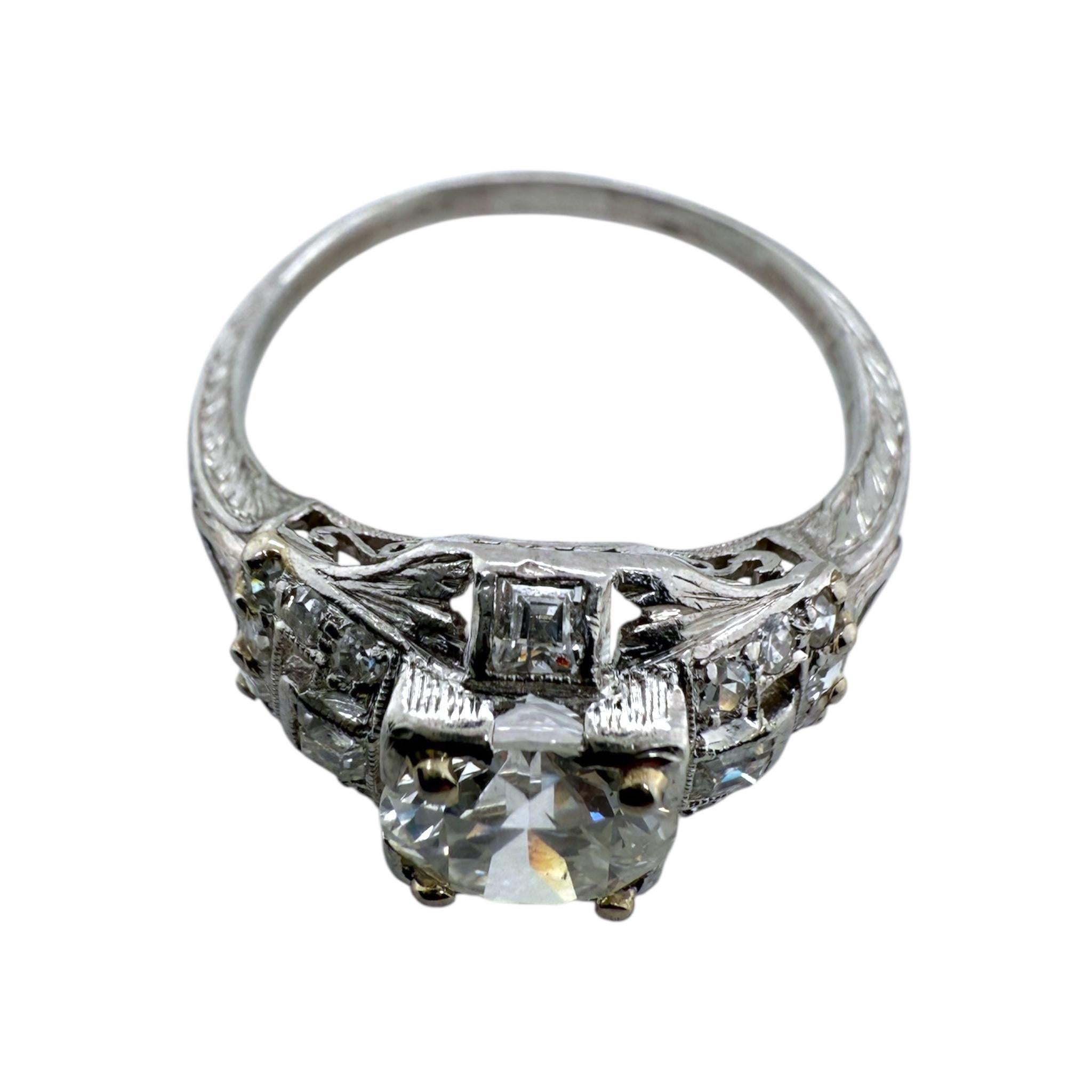 Vintage Art Deco 1.15 Carat Old European Cut Diamond Platinum Engagement Ring For Sale 6