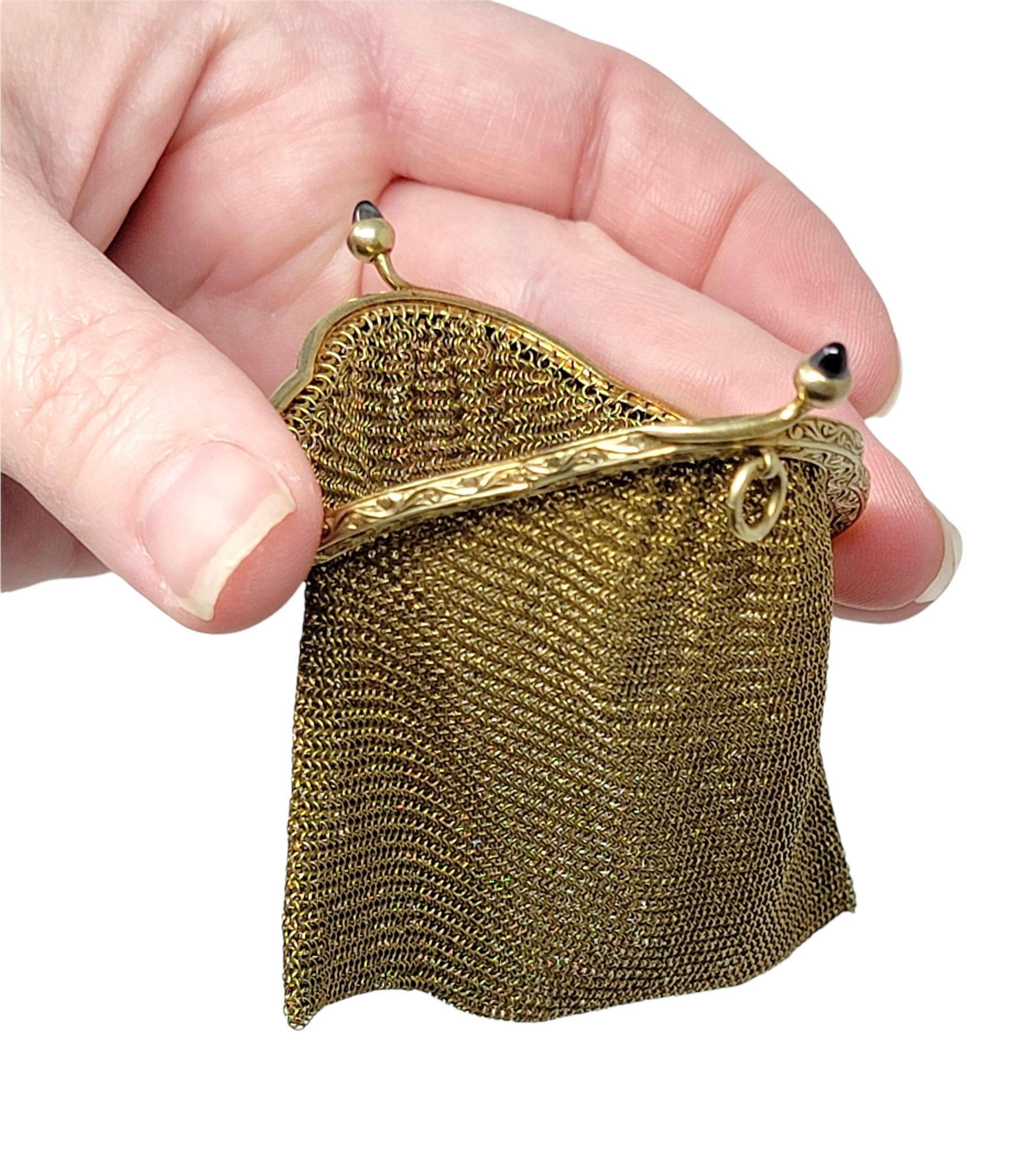 Vintage Art Deco 14 Karat Gold Mesh Coin Purse with Sapphire Cabochon Details For Sale 5