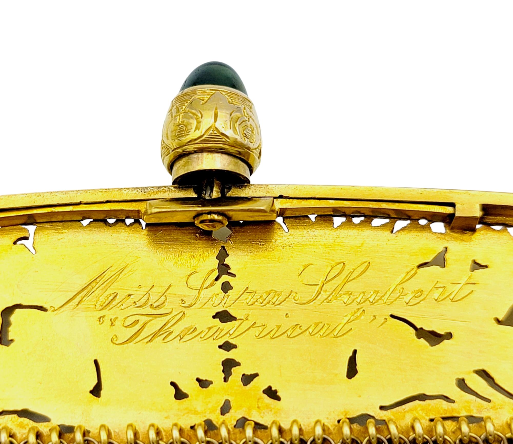 Porte-monnaie Art déco vintage en maille d'or 14 carats avec chaîne et fermoir cabochon en saphir en vente 5