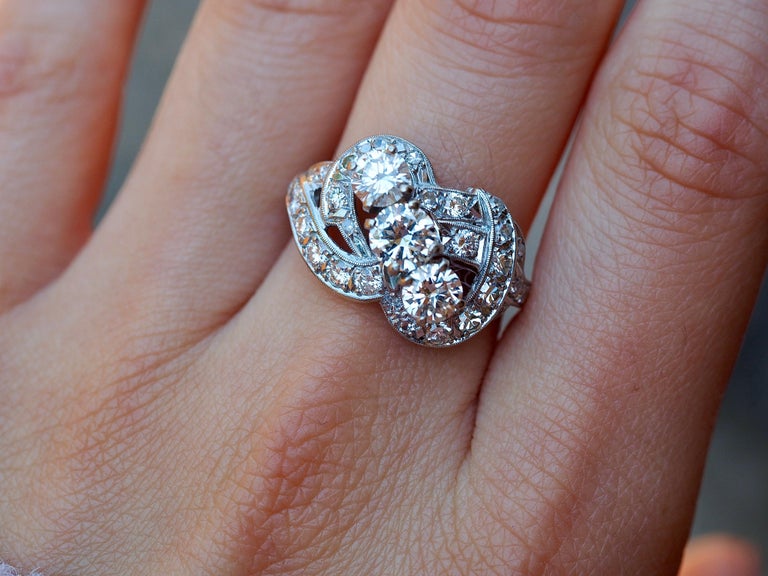 Vintage Art Deco 14 Karat White Gold Diamond Cocktail Ring, circa 1930s