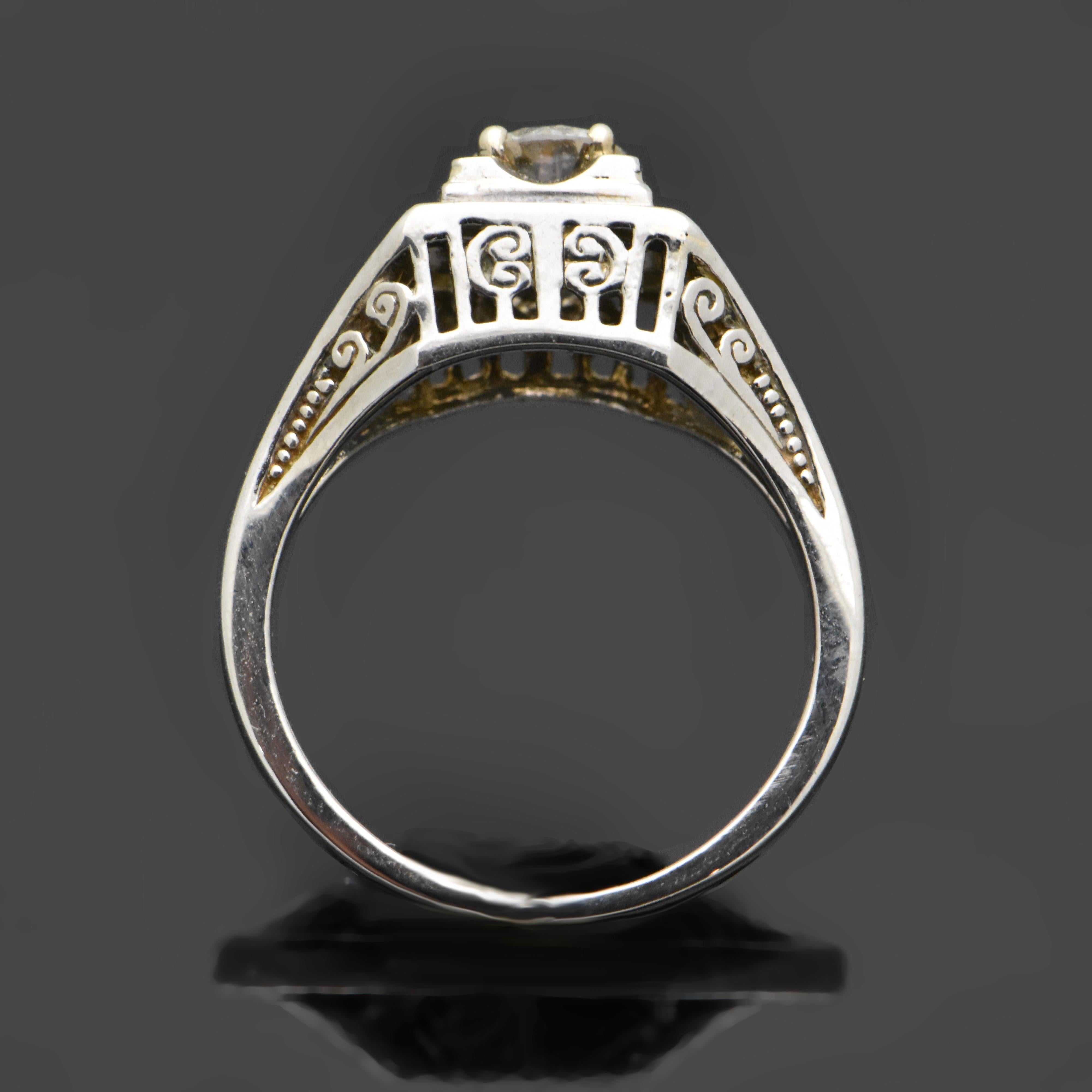 Vintage Art Deco 14 Karat White Gold with Diamond Ring In Excellent Condition For Sale In Los Angeles, CA