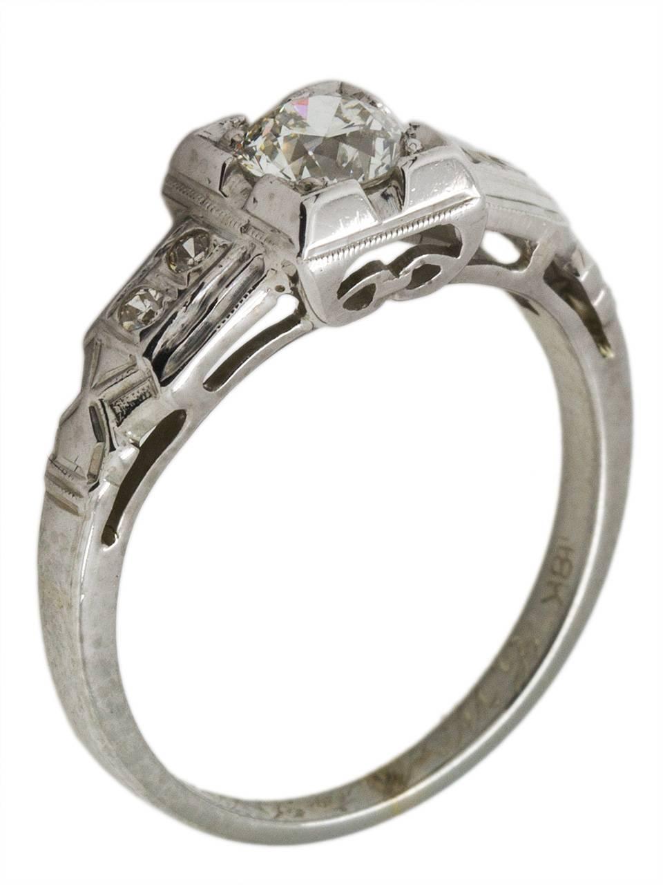 Round Cut Vintage Art Deco 18K Engagement Ring 0.50ct Old European Cut G-VS1 circa 1930s For Sale