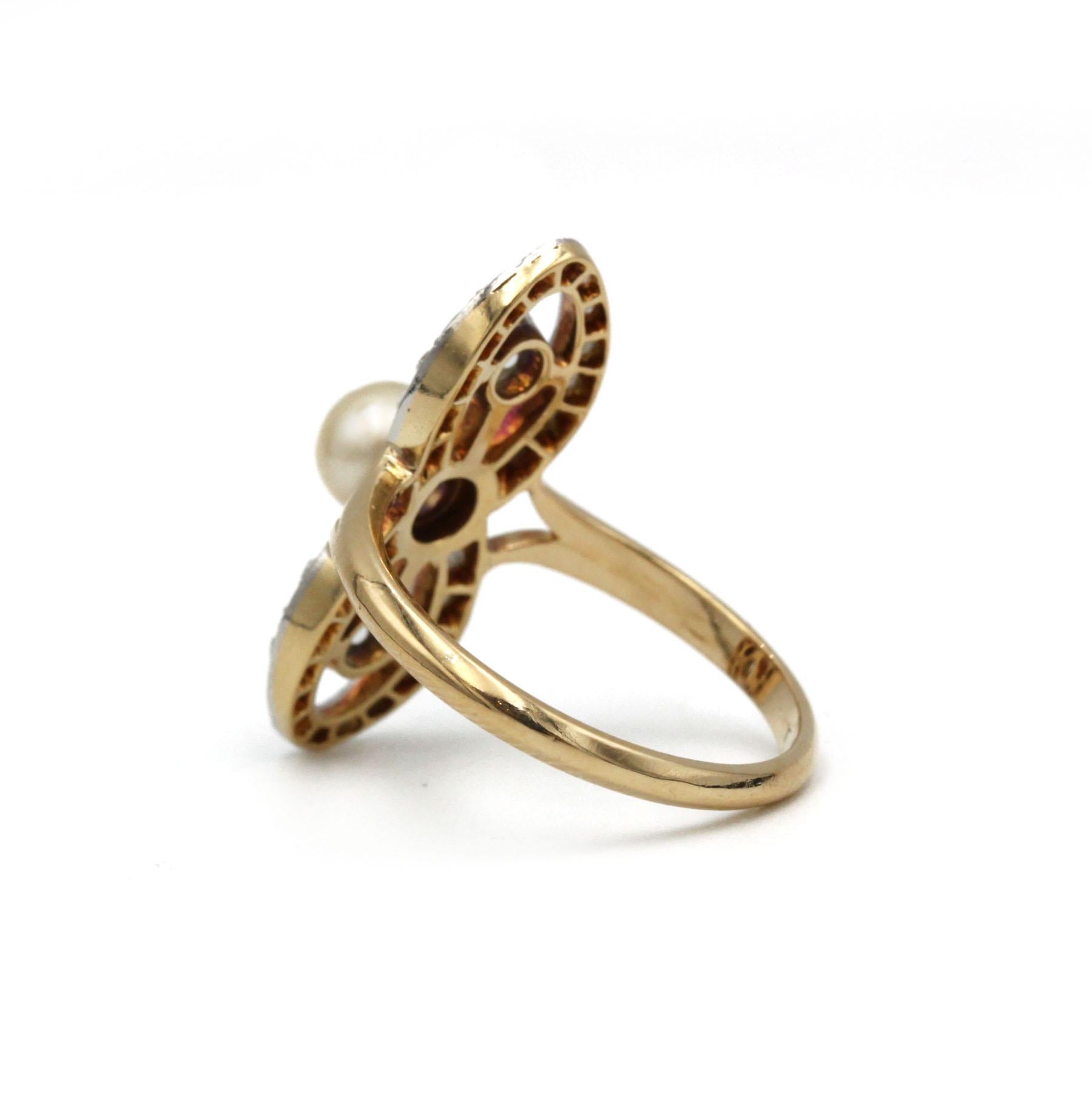 Vintage Art Deco 18K Gold Pearl & Old Mine Diamond Ring with Rose-Cut Halo In Good Condition For Sale In MONTMORENCY, FR