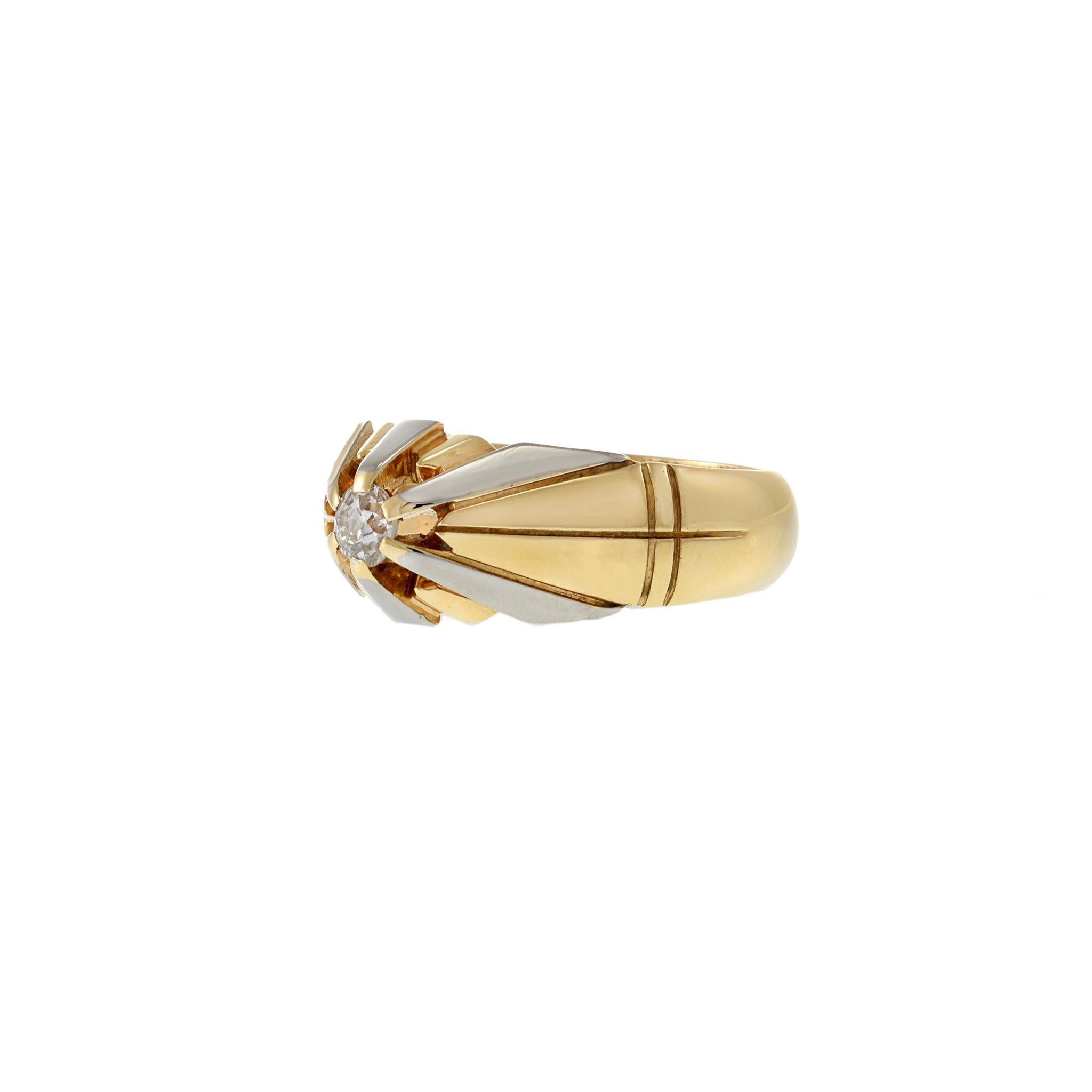 Vintage Art Deco 18KT Yellow & White Gold Old Mine Cut Diamond Ring In Good Condition For Sale In New York, NY