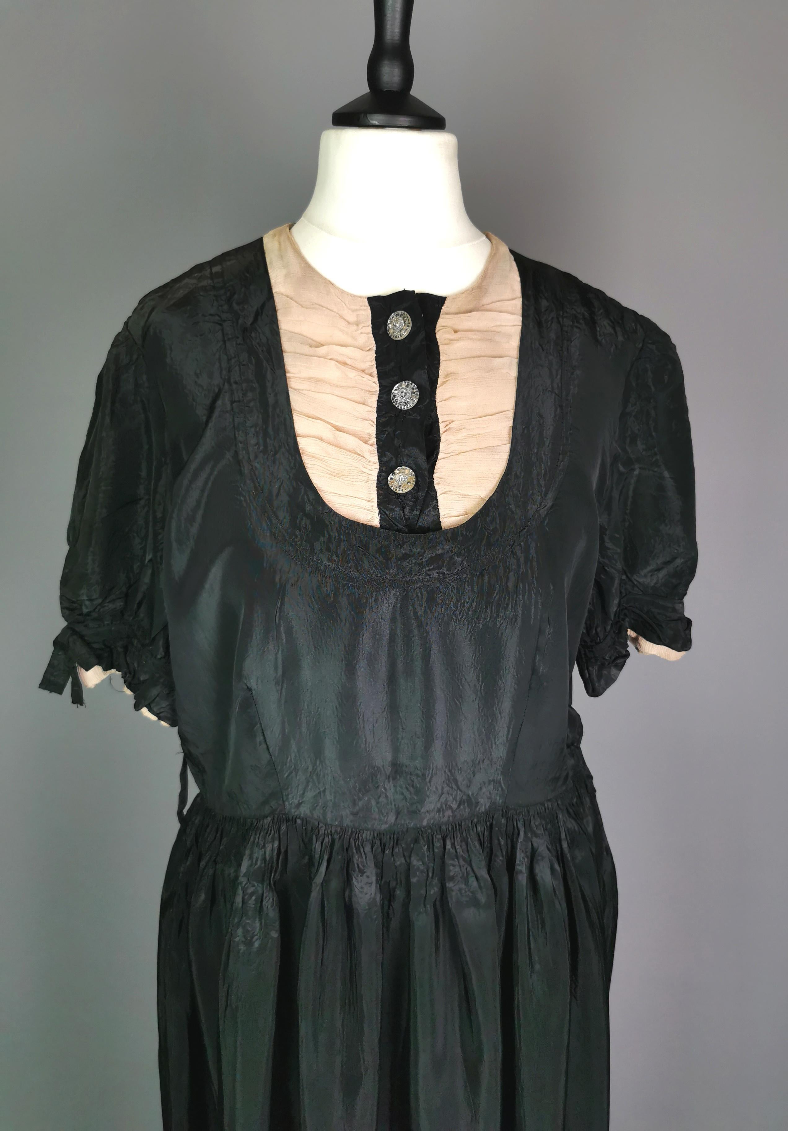 Vintage Art Deco 1920s Black taffeta dress, Faytex  9