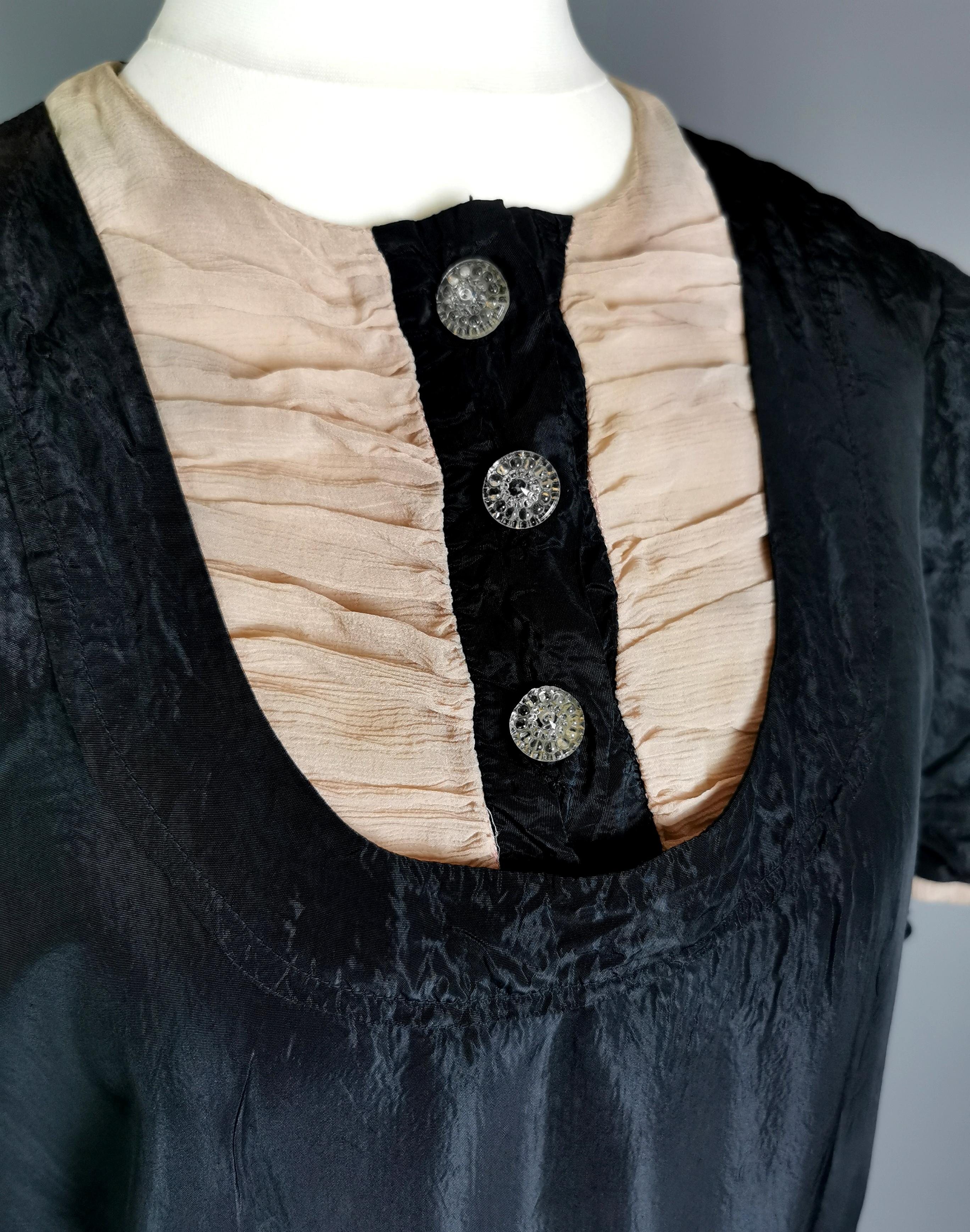 Vintage Art Deco 1920s Black taffeta dress, Faytex  In Fair Condition In NEWARK, GB
