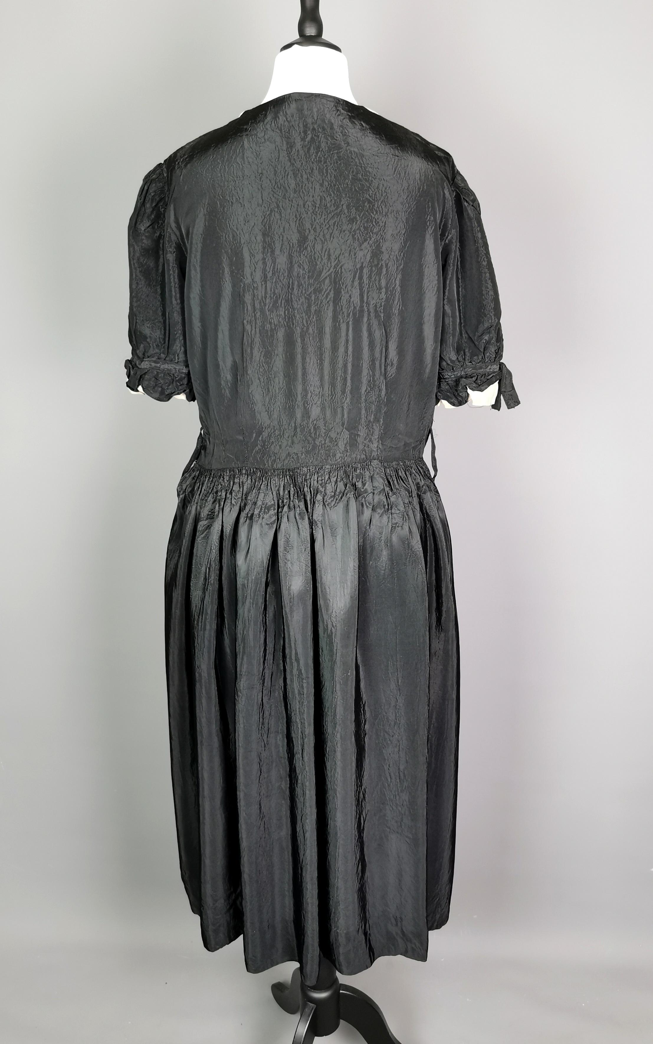 Women's Vintage Art Deco 1920s Black taffeta dress, Faytex 