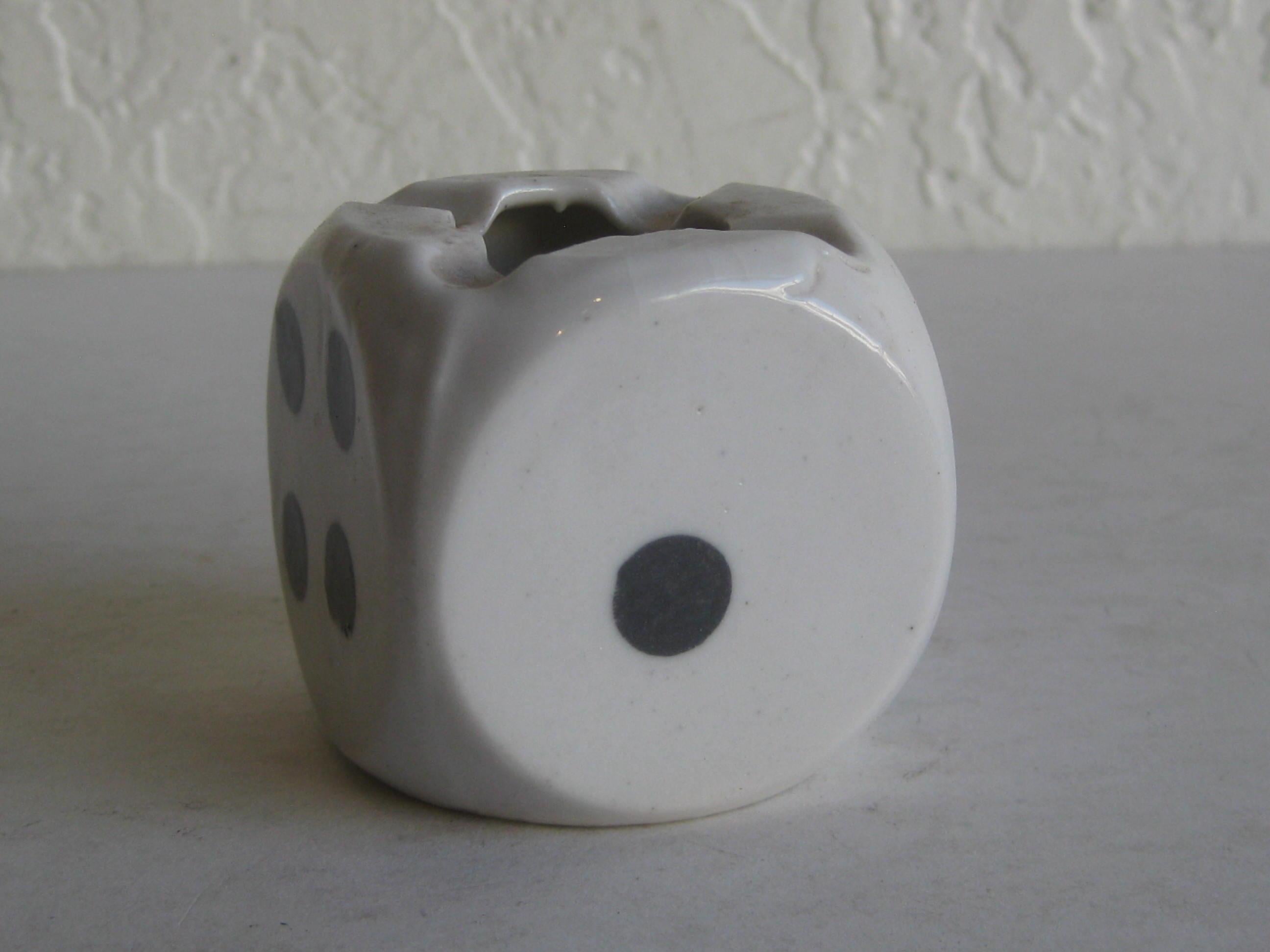 dice ashtray