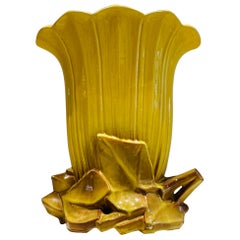 Vintage Art Deco 1950er McCoy USA Pottery Gelb & Gold glasiert Tulip Fan Vase
