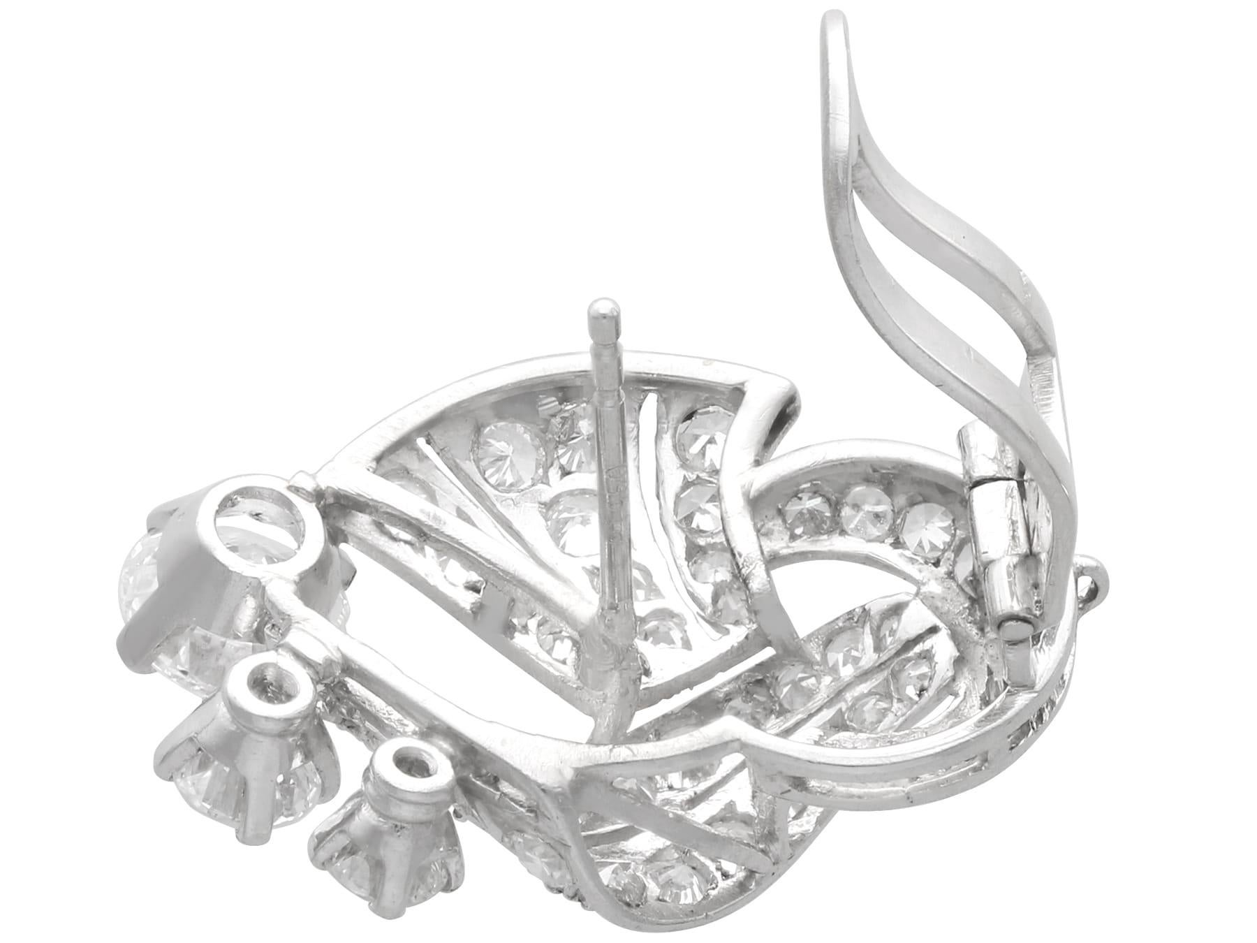 Pendientes vintage Art Déco de diamantes y platino de 5,09 quilates Circa 1950 en venta 3