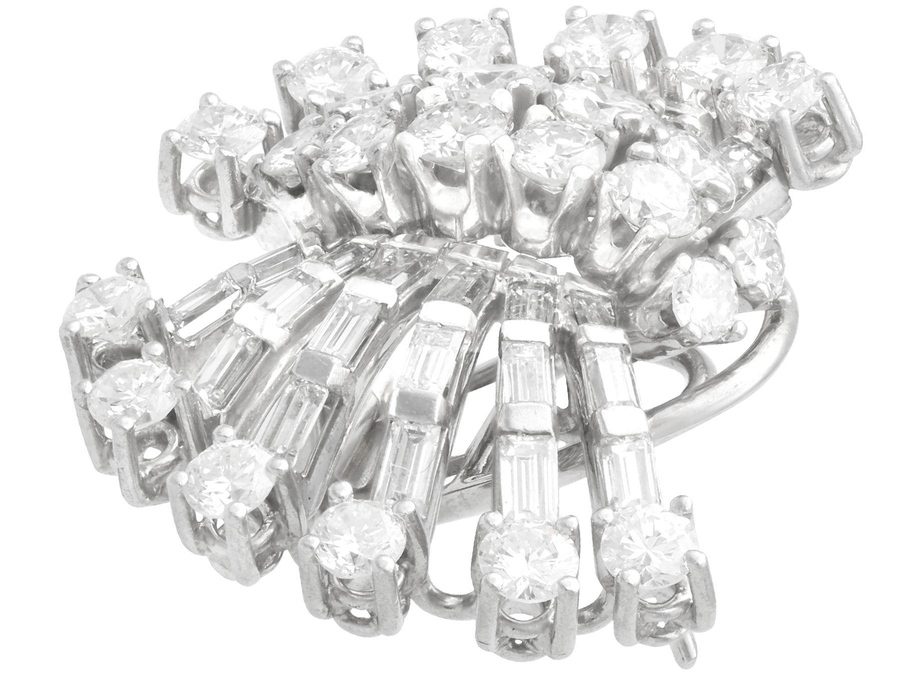 Vintage Art Deco 5,16 Karat Diamant und Platin Ohrringe Circa 1950 (Rundschliff) im Angebot