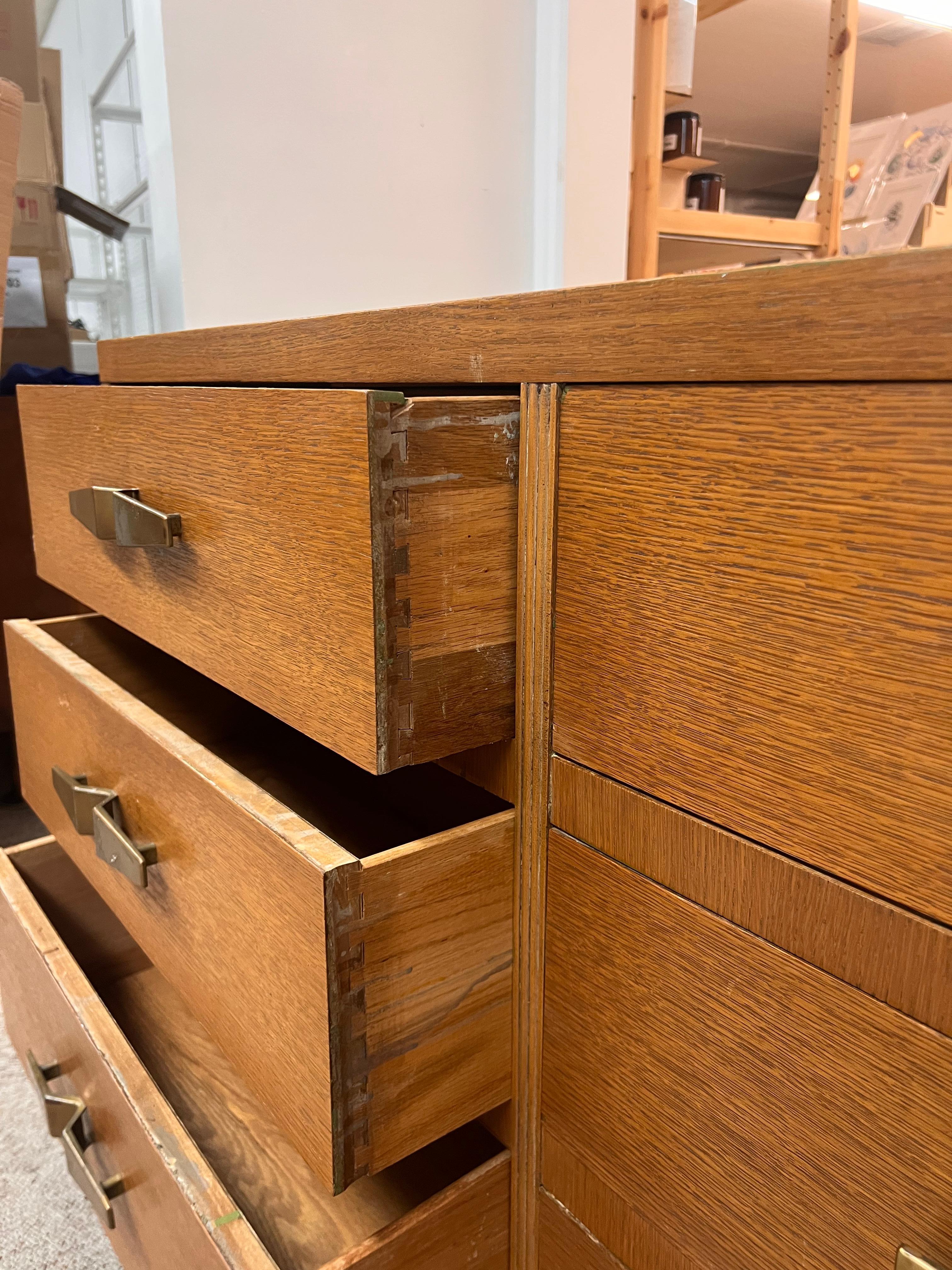 Vintage Art Deco 6 Drawer Dresser with Mid Century Design Elements For Sale 4