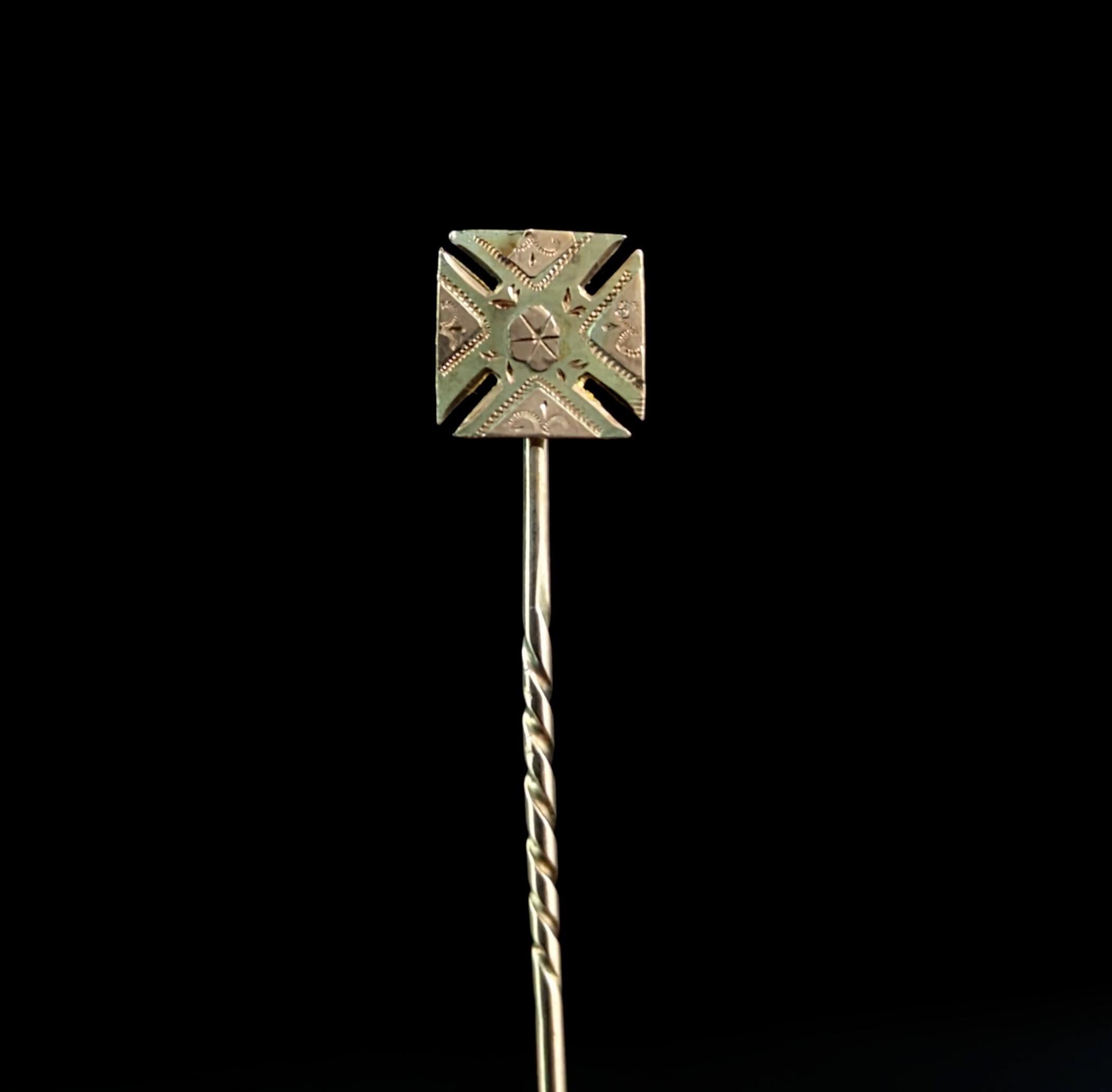 Vintage Art Deco 9k gold stick pin, Cross Pattee  For Sale 3