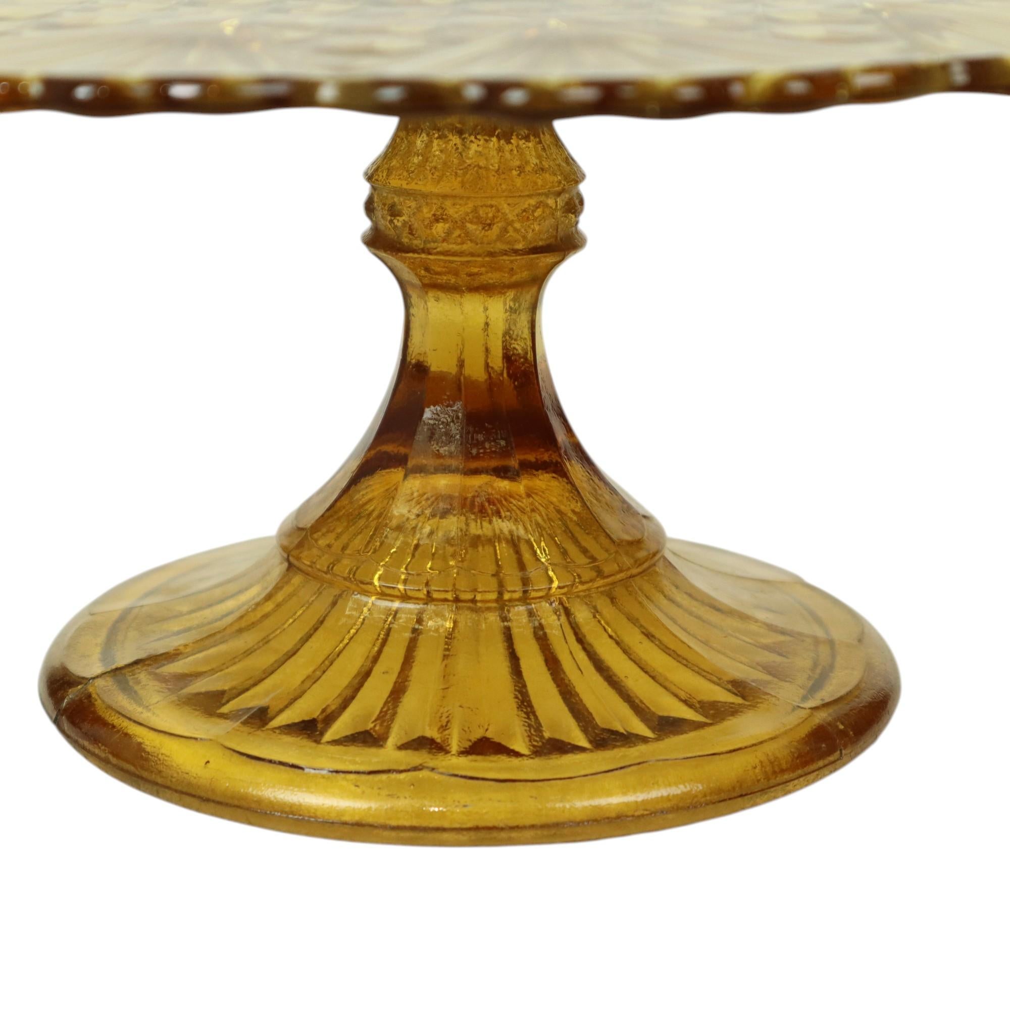 Vintage Art Deco Bernstein Kuchen Teller Schale Pressglas 30cm im Zustand „Gut“ im Angebot in Poperinge, BE