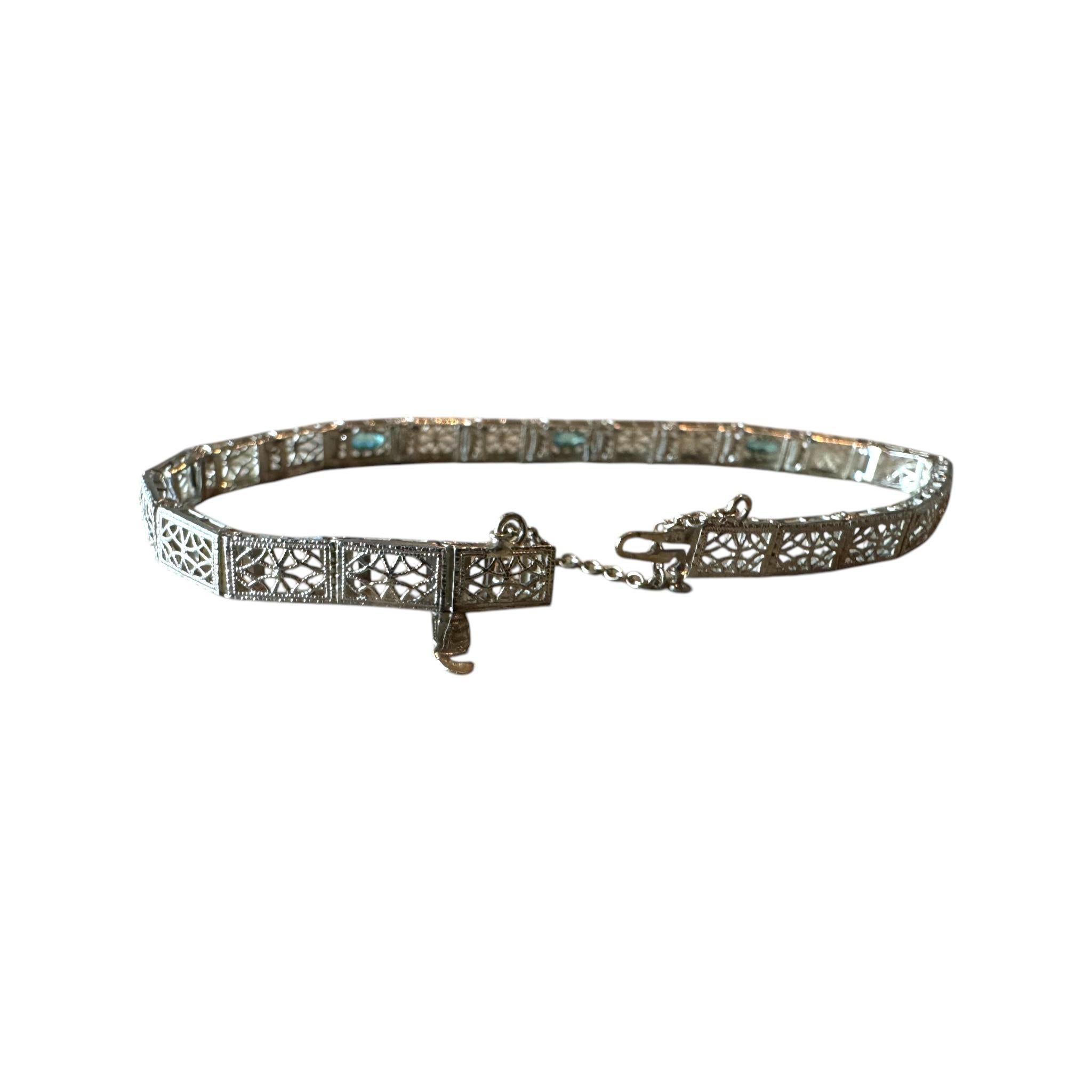 Vintage Art Deco Aquamarine Filigree Bracelet 10K White Gold For Sale 3