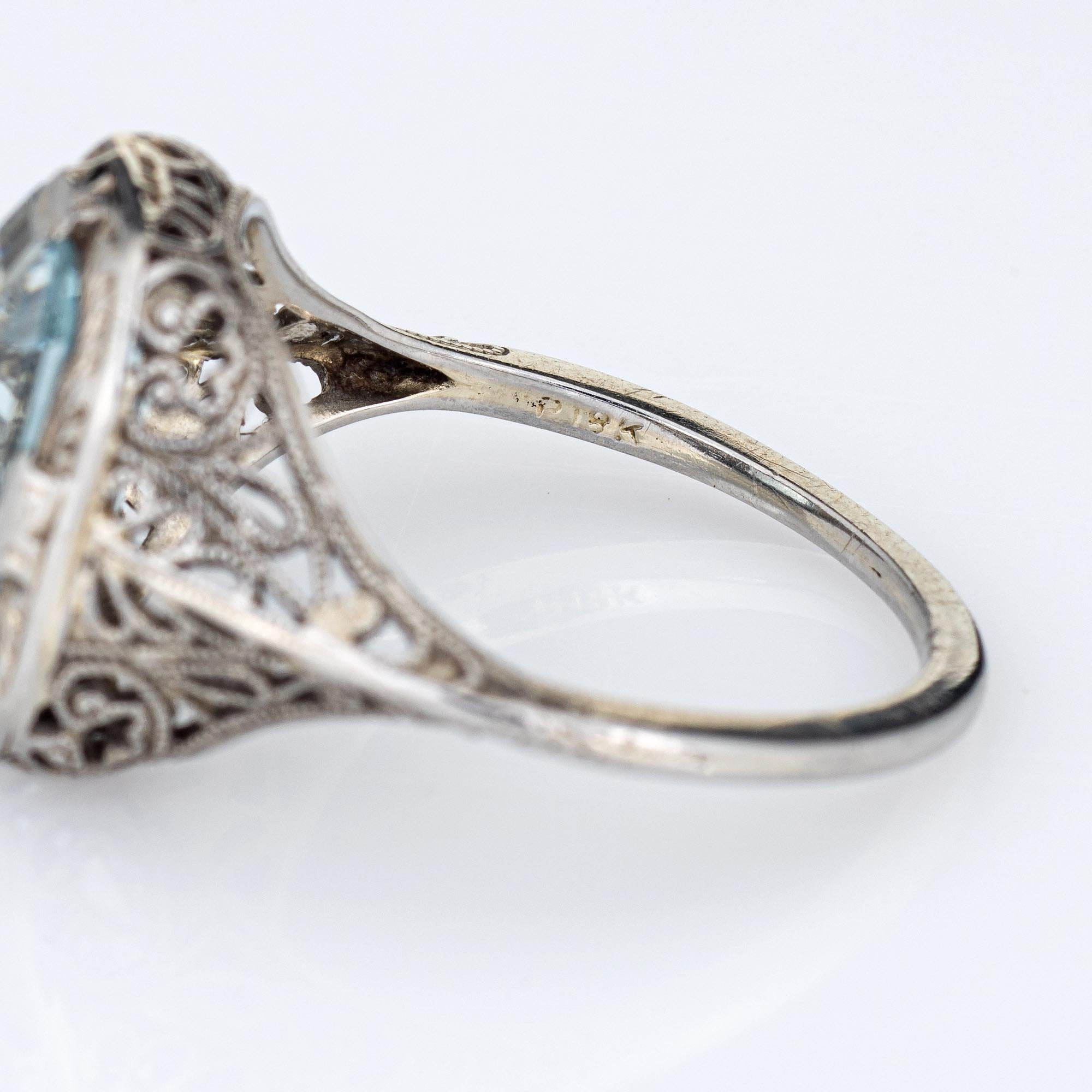 Vintage Art Deco Aquamarine Ring 18k White Gold Filigree Estate Jewelry 5.25 In Good Condition In Torrance, CA