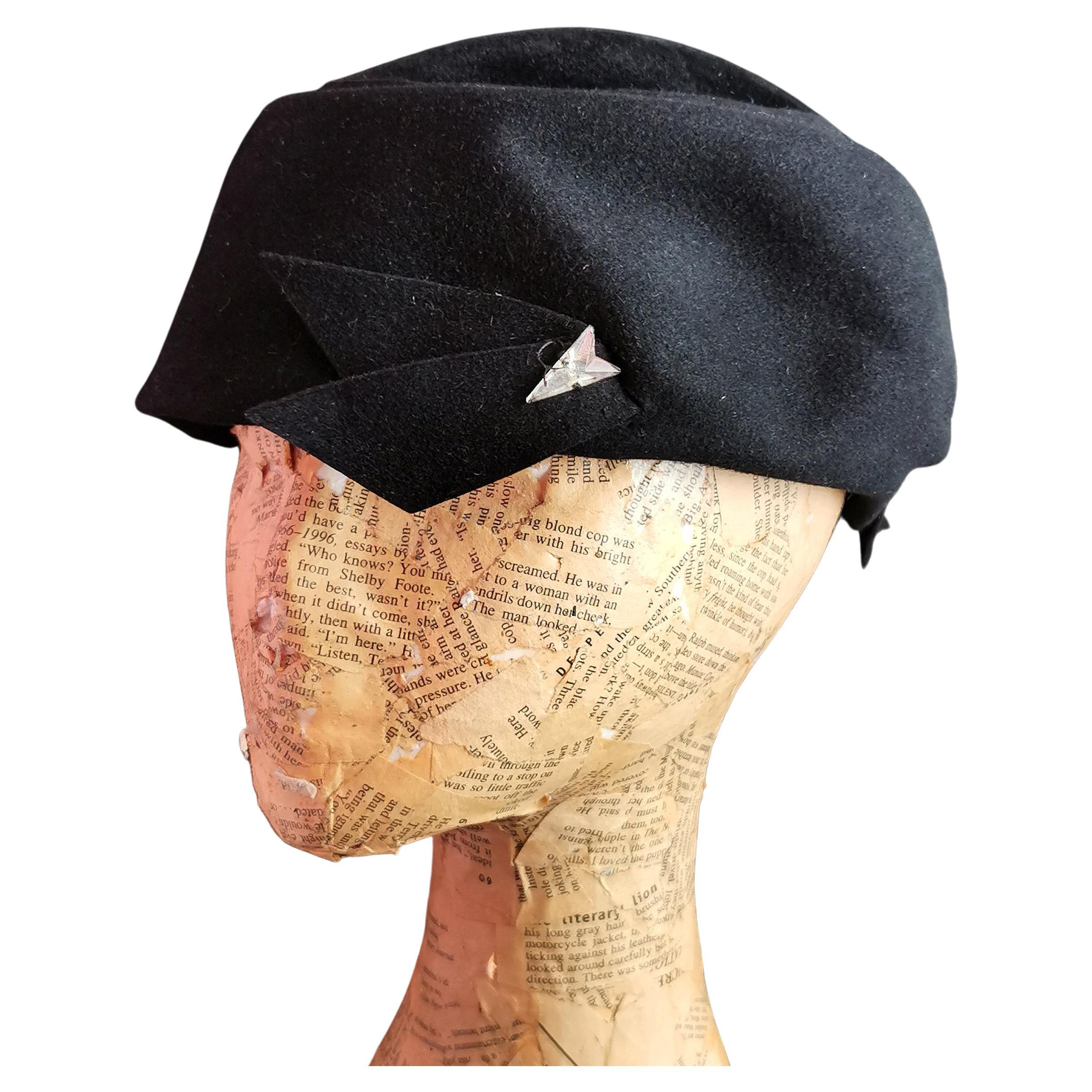 Vintage Art Deco Arrow pillbox hat, black velvet and felt