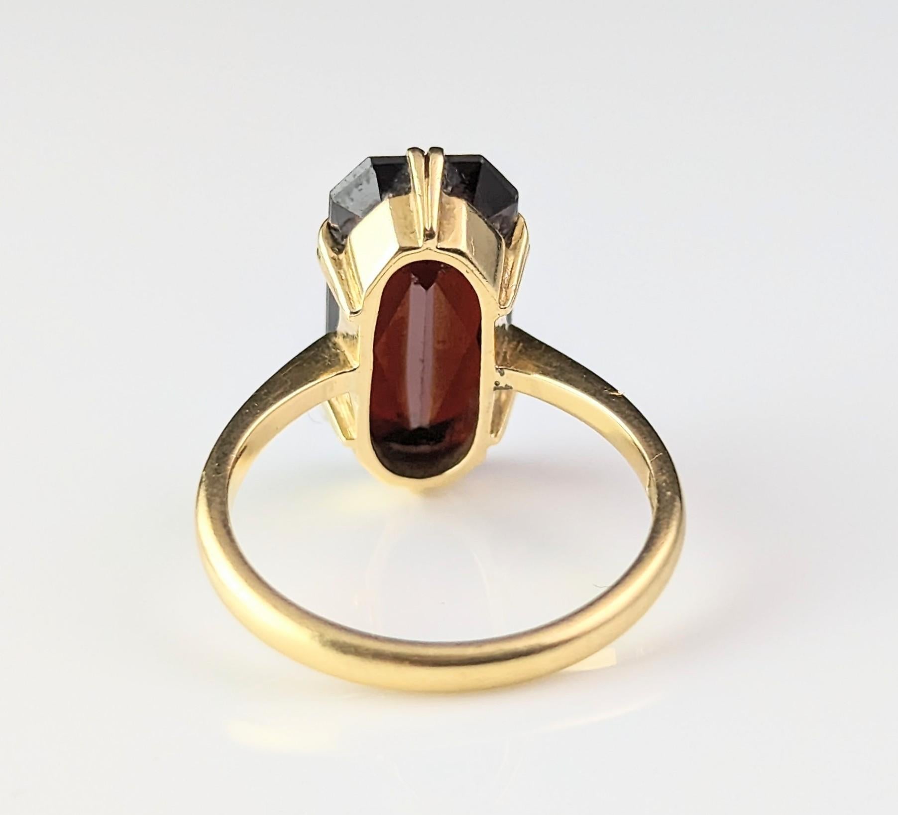 Vintage Art Deco Baguette cut Garnet cocktail ring, 15k gold  5