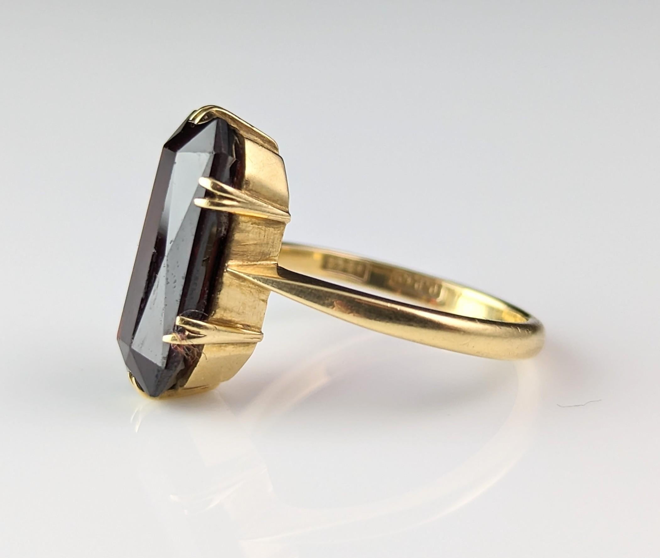 Vintage Art Deco Baguette cut Garnet cocktail ring, 15k gold  7