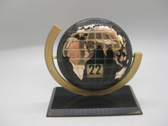 Vintage Art Deco Bakelite Globe Perpetual Flip Calendar Desk Accessory