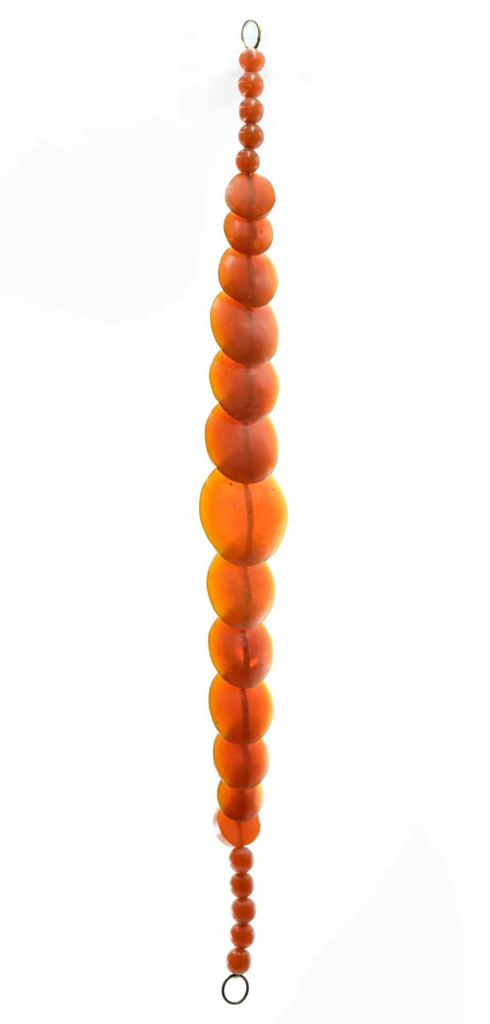Vintage bakelite necklance realized in 1940s.

Good condition.