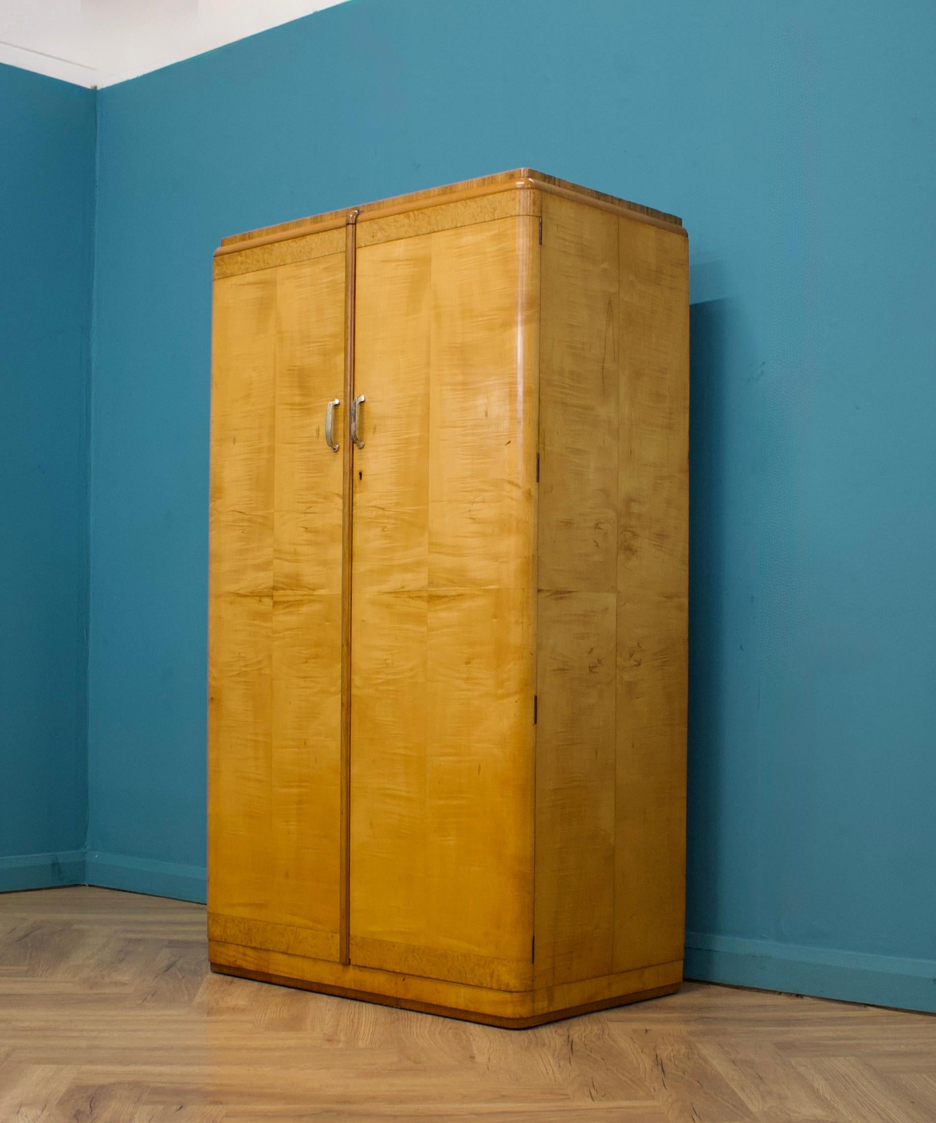 Vintage Art Deco Birch & Walnut Compactum Compact Wardrobe, 1930s (Art déco) im Angebot