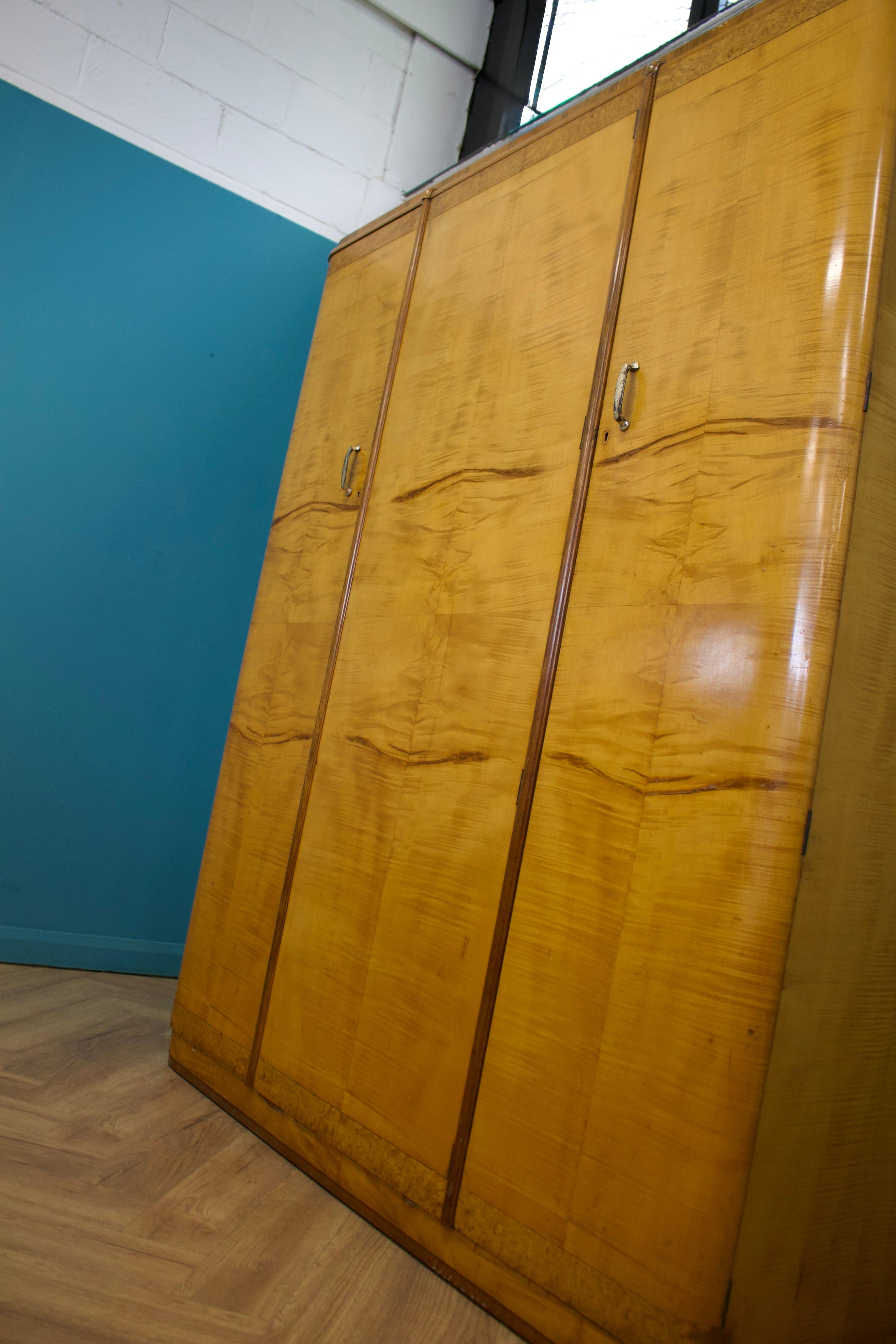Placage Vintage Art Deco Birch & Walnut Wardrobe, 1930s en vente