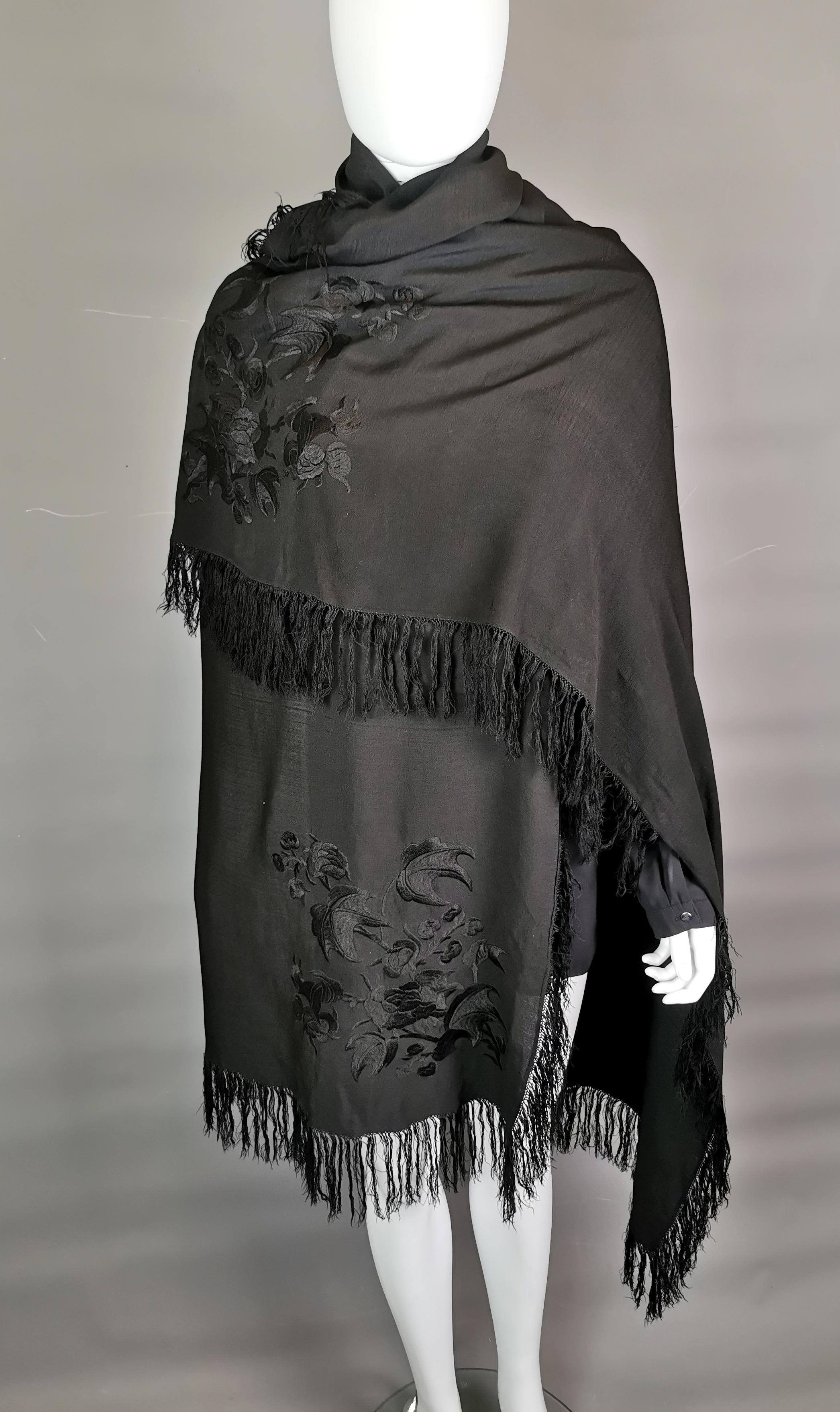 Vintage Art Deco black silk floral embroidered shawl  For Sale 2