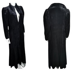 Vintage Art Deco black velvet opera coat, jacket 