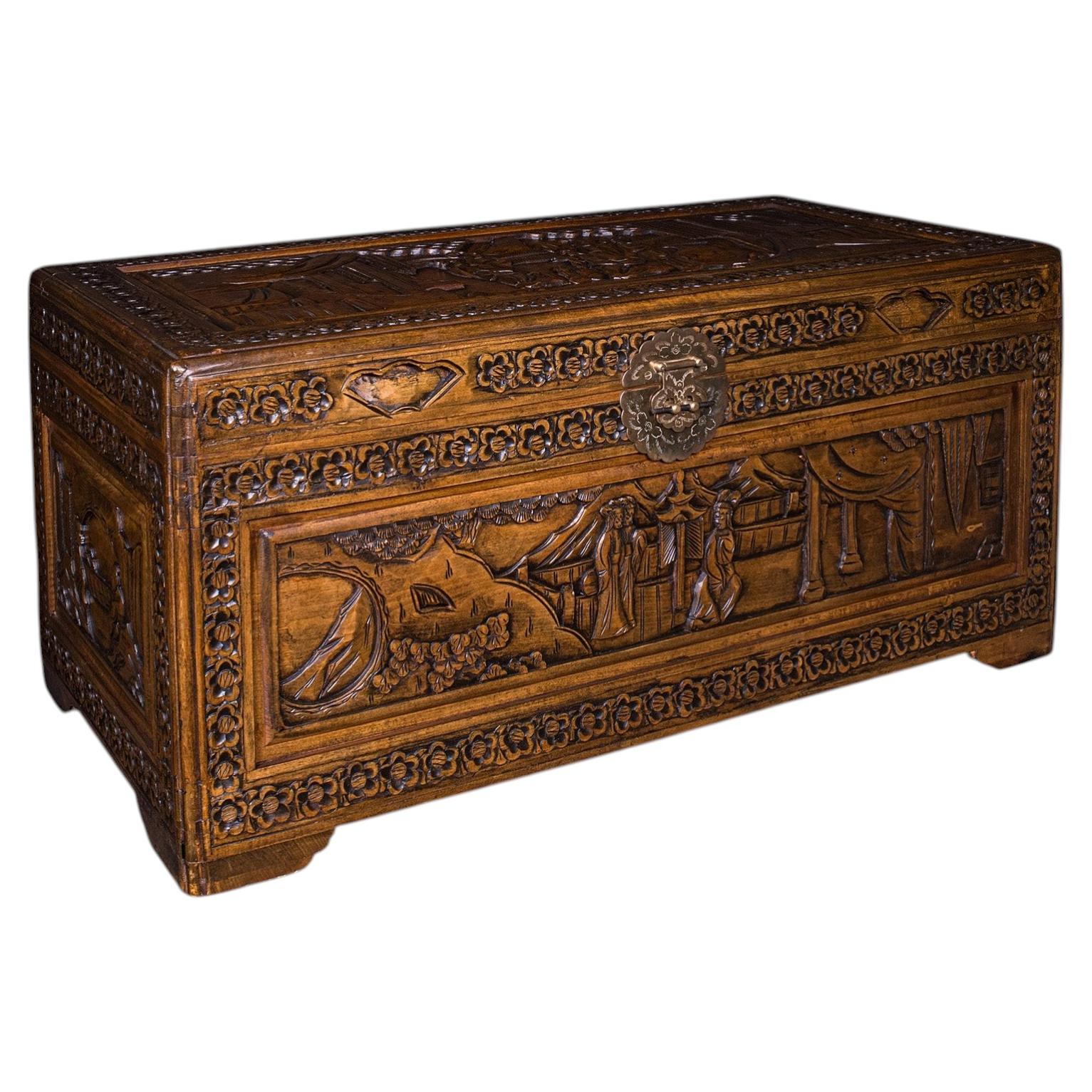 Cassapanca d'epoca in stile Art Deco, orientale, baule per biancheria in legno di canfora, contenitore per la casa