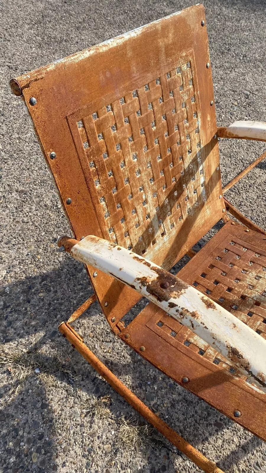 Silla mecedora de patio vintage Art Decó de metal azul oxidado - Pareja siglo XX en venta