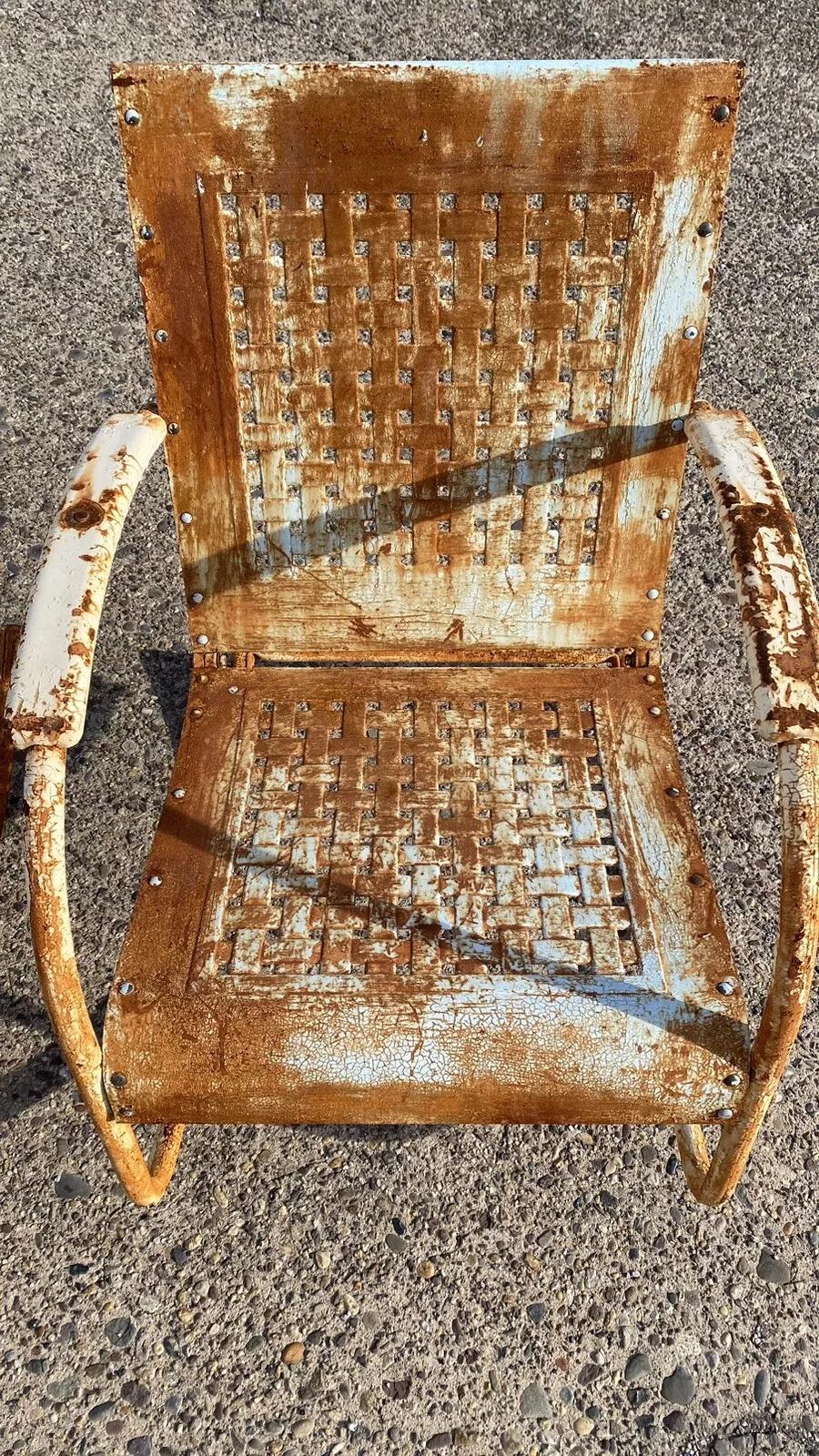 Silla mecedora de patio vintage Art Decó de metal azul oxidado - Pareja en venta 1