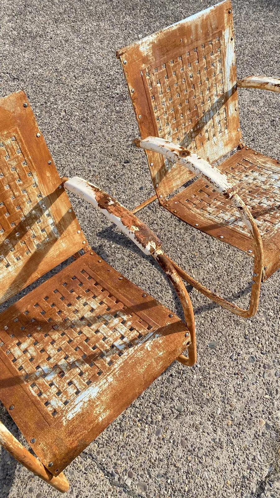 Silla mecedora de patio vintage Art Decó de metal azul oxidado - Pareja en venta 2
