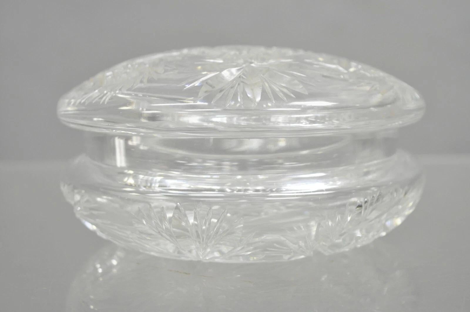 Vintage Art Deco Bohemian Cut Kristallglas Tschechische Damen Vanity Puderdose im Zustand „Gut“ im Angebot in Philadelphia, PA