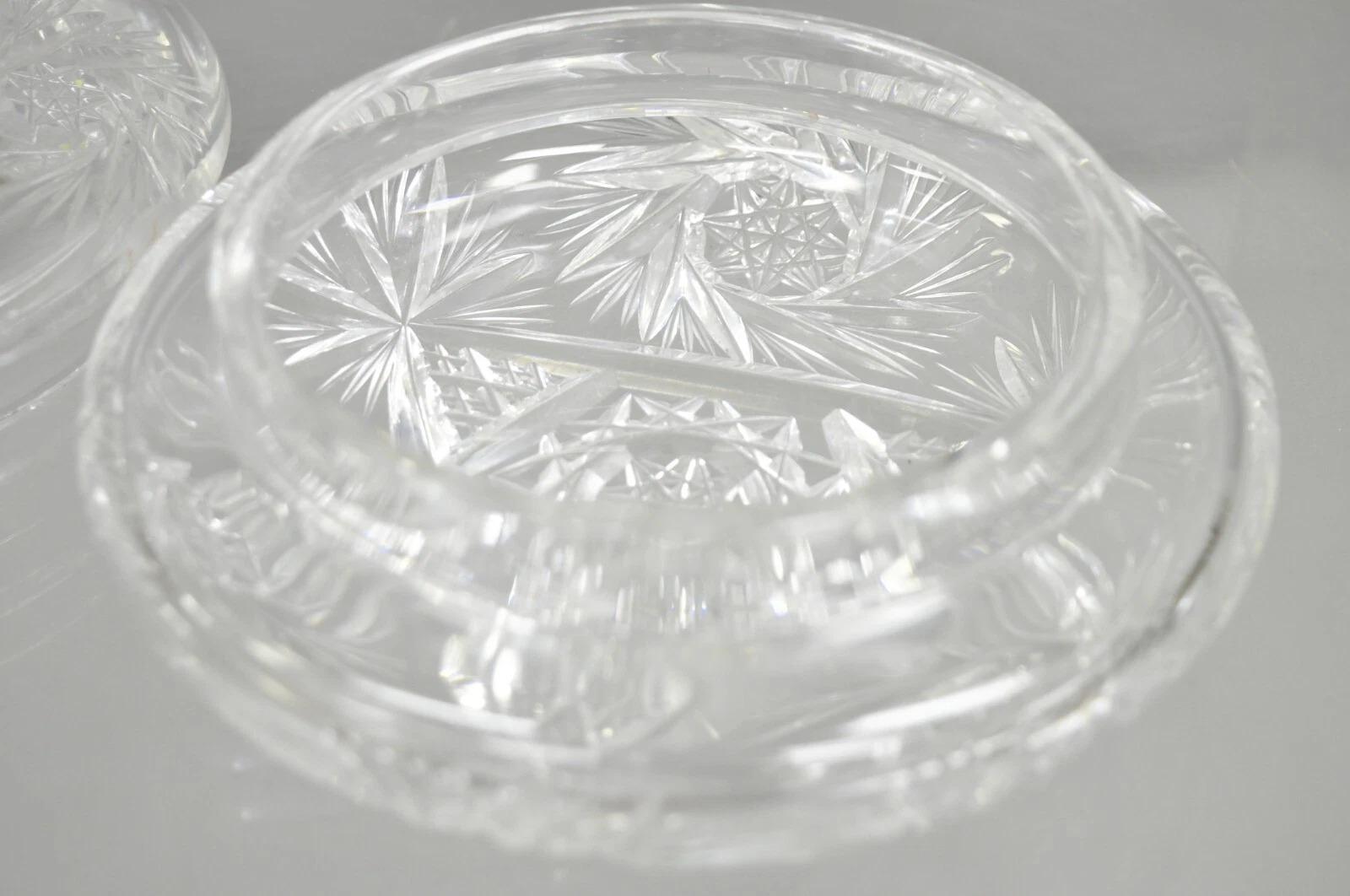 Vintage Art Deco Bohemian Cut Kristallglas Tschechische Damen Vanity Puderdose (Glas) im Angebot