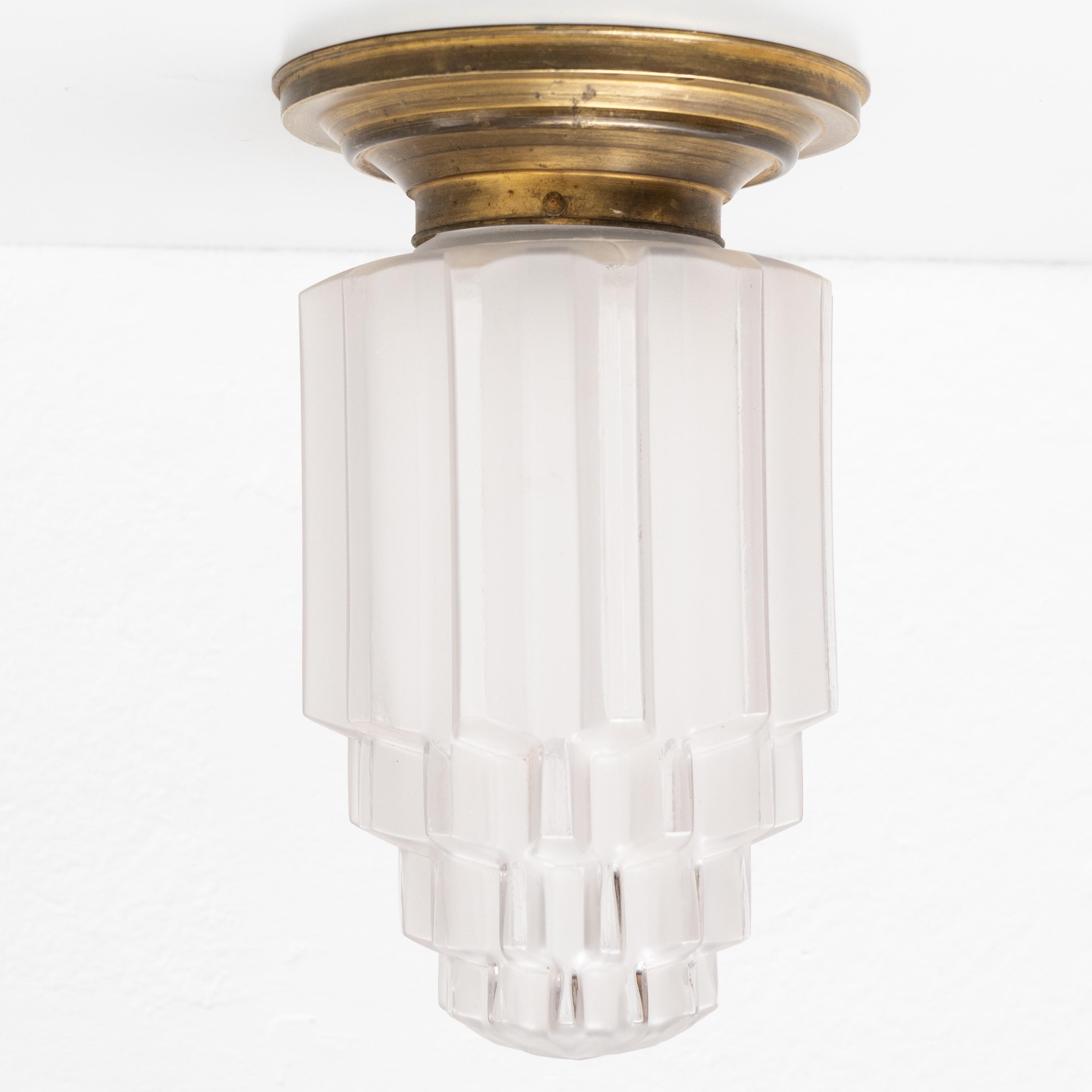 Vintage Art Deco Brass and Glass Ceiling Lamp, circa 1940 In Good Condition For Sale In Barcelona, Barcelona