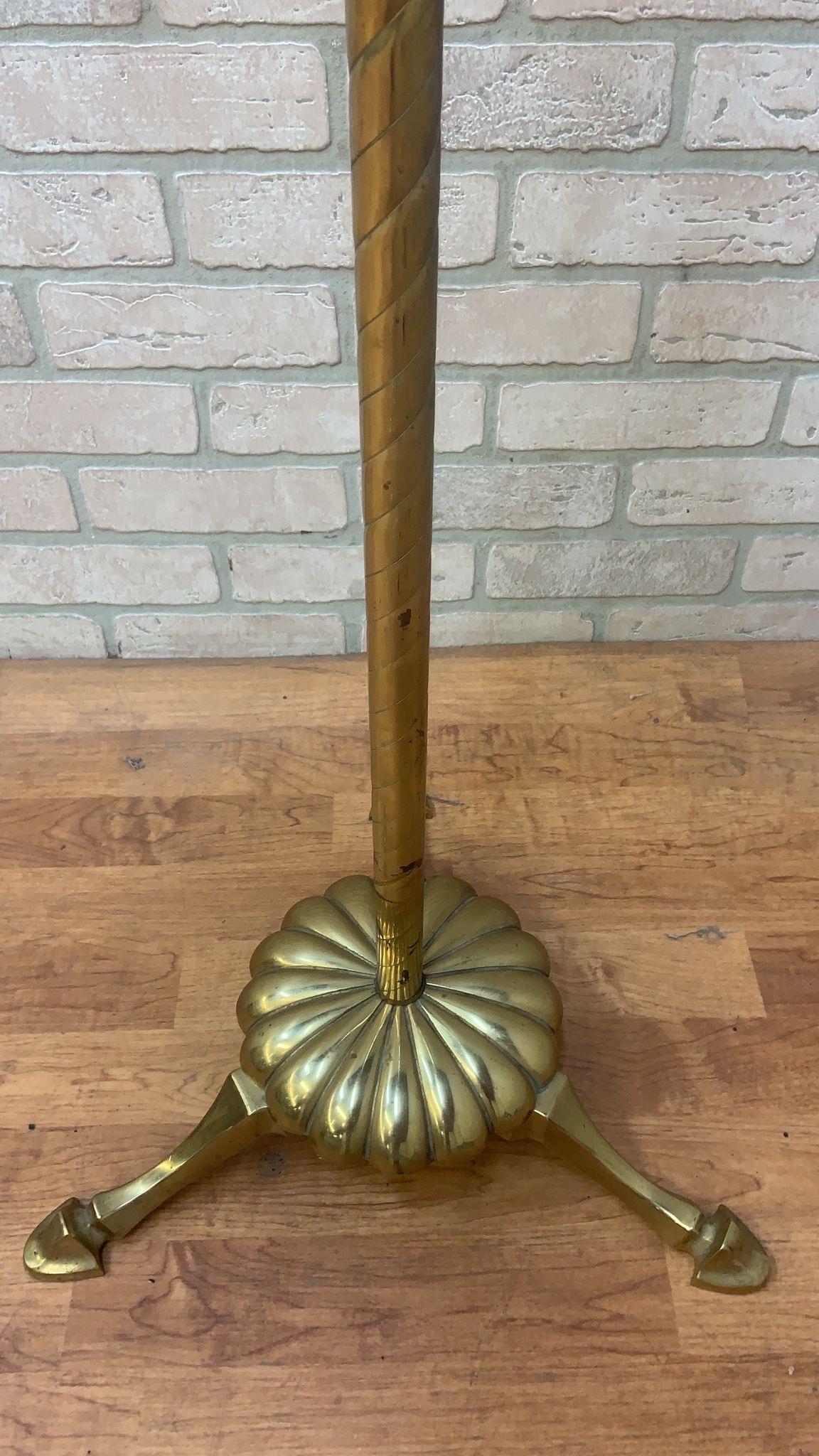 Vintage Art Deco Brass Gentleman's Valet Stand Suit Stand In Good Condition In Chicago, IL