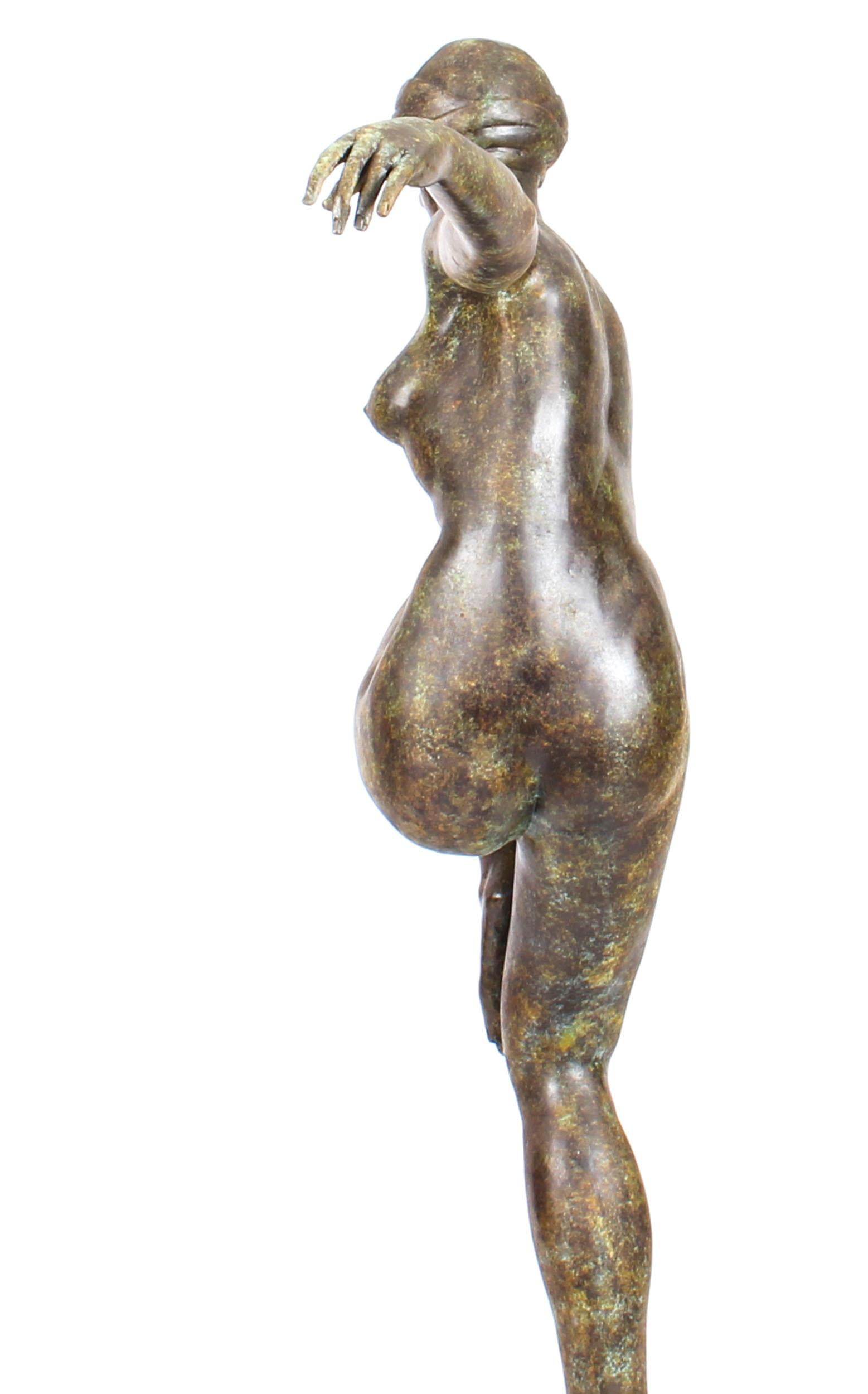 Vintage Art Deco Bronze Statue of Dancing Lady with Ball Late, 20th Century In Good Condition In London, GB