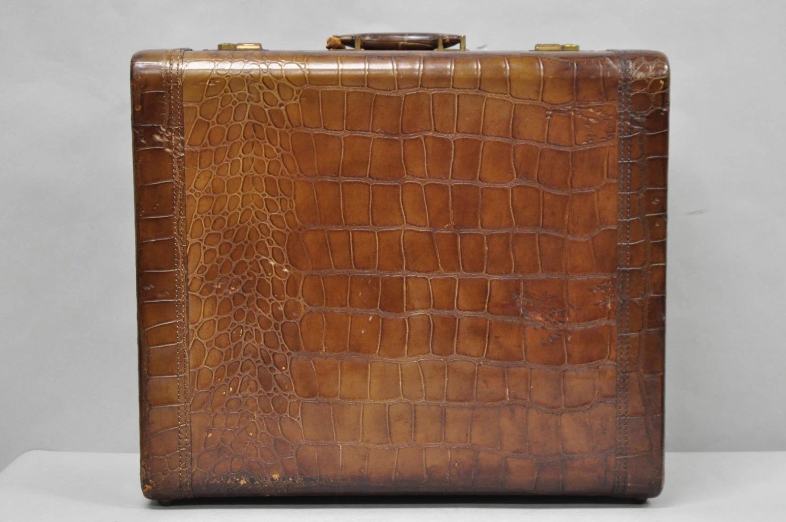 Leather Luggage Vintage - 388 For Sale on 1stDibs | vintage leather ...