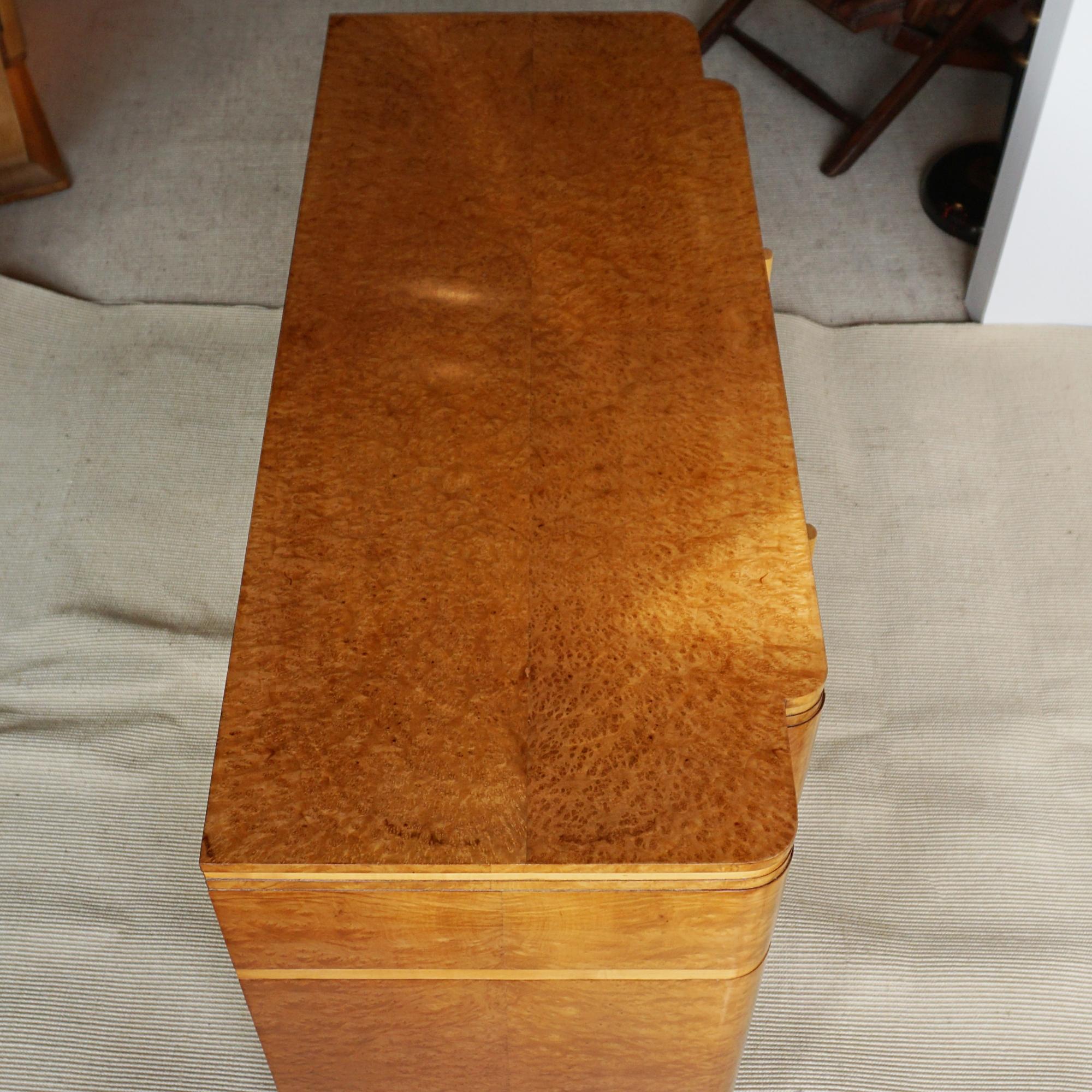 Vintage Art Deco Burr Walnut and Satinbirch Console Table  For Sale 4
