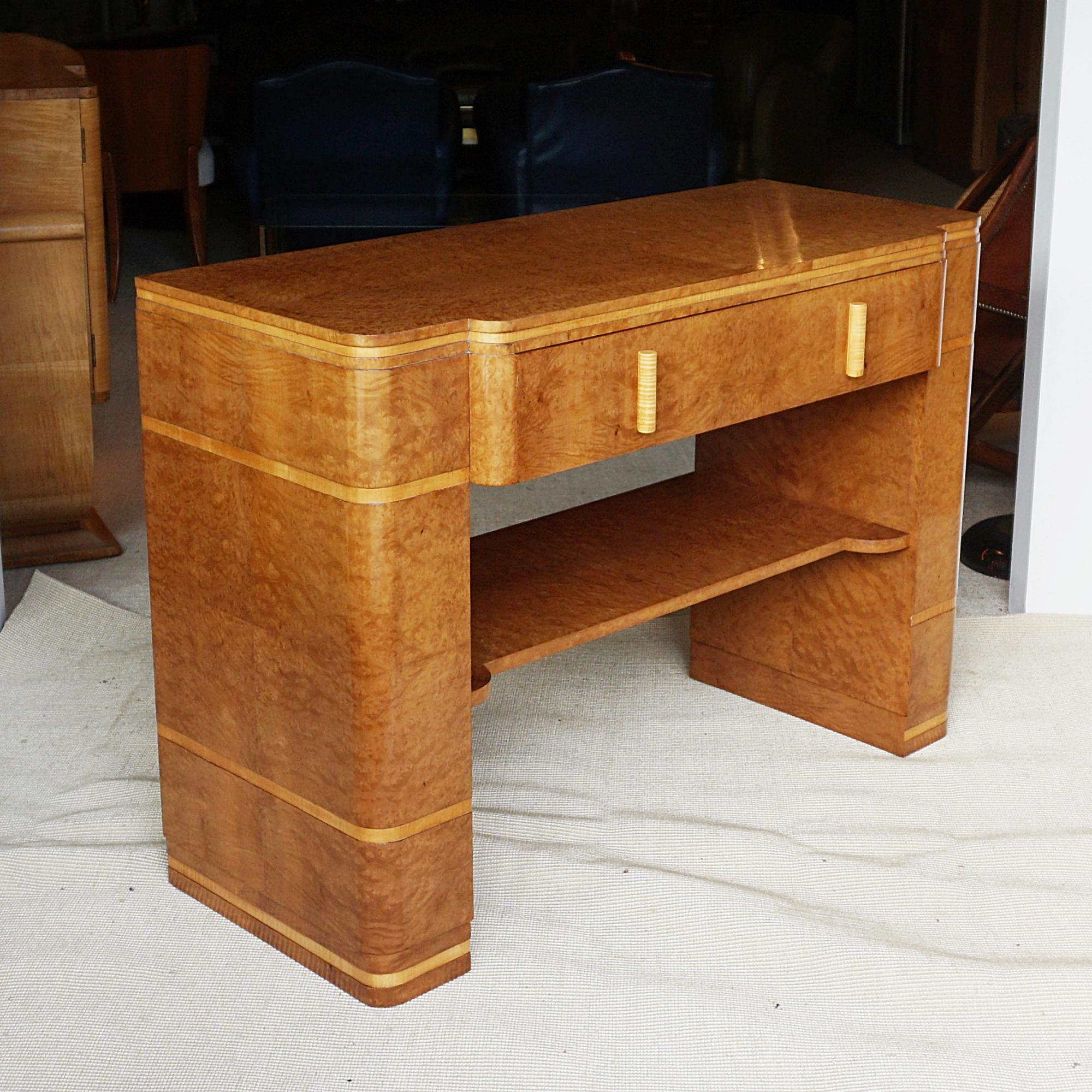 Vintage Art Deco Burr Walnut and Satinbirch Console Table  For Sale 2