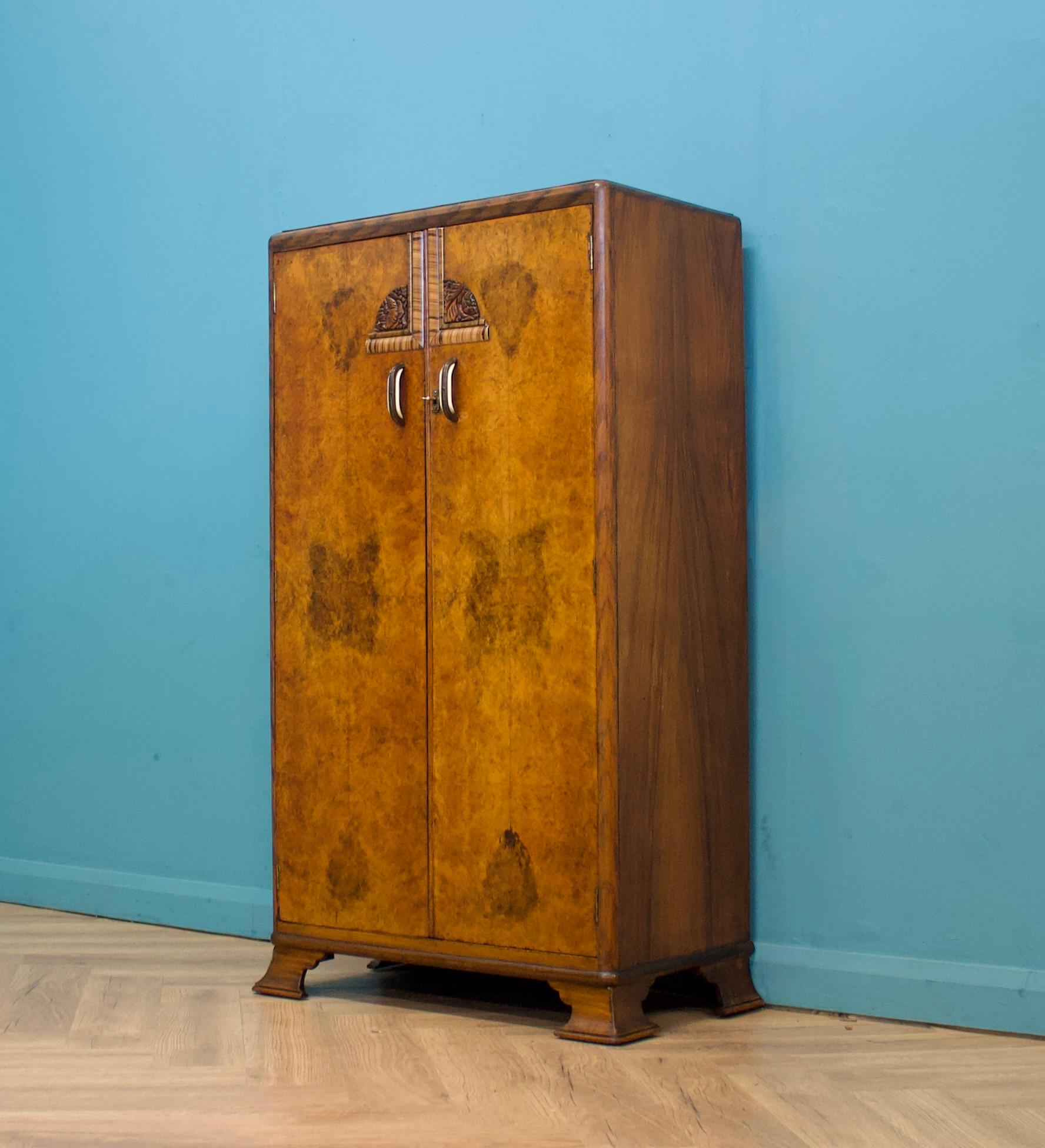 Compact Compactum-Kleiderschrank aus Wurzelnussholz im Art déco-Stil, 1930er Jahre (Britisch) im Angebot