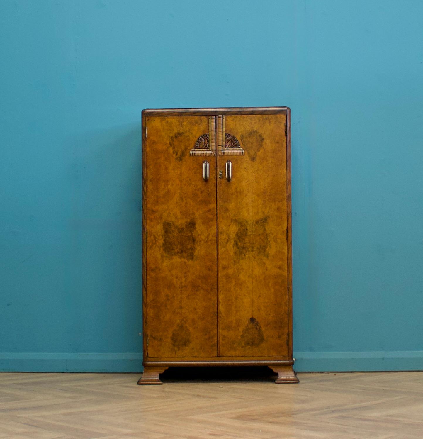 Compact Compactum-Kleiderschrank aus Wurzelnussholz im Art déco-Stil, 1930er Jahre (Furnier) im Angebot