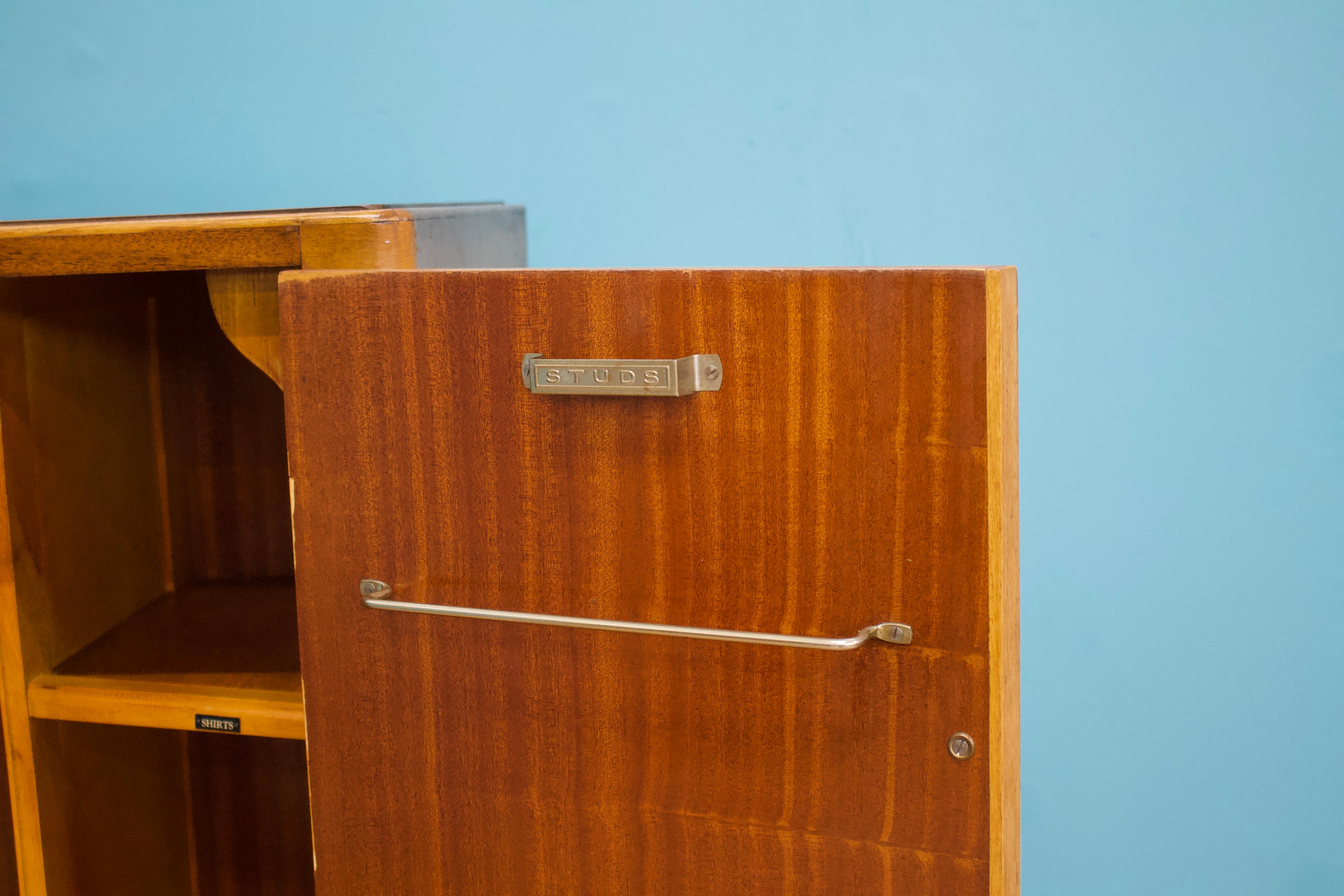 Armoire compacte Vintage Art Deco en ronce de noyer, années 1930 1