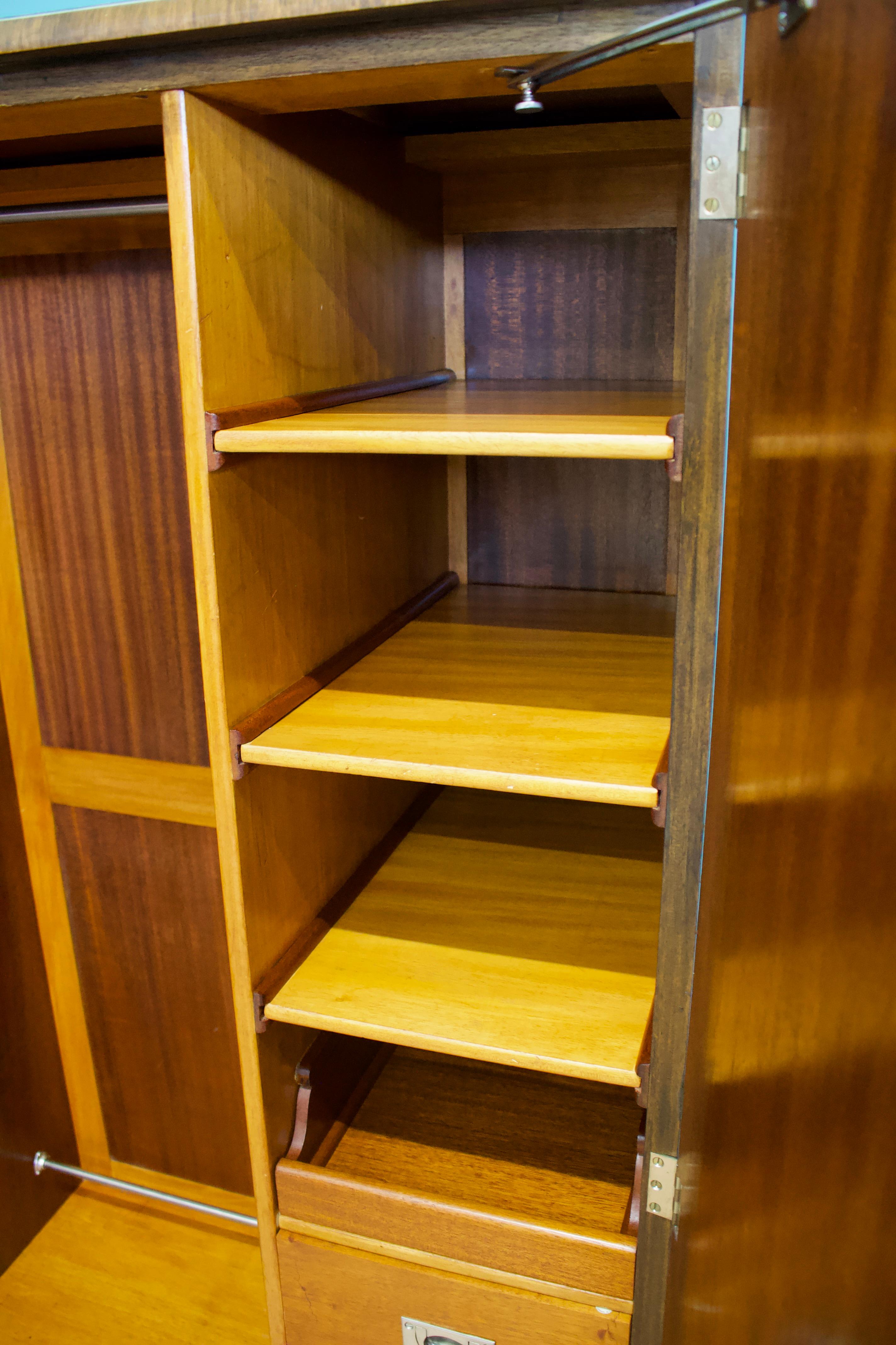 Compact Compactum-Kleiderschrank aus Wurzelnussholz von Heals, Art déco, Vintage, Art déco, 1930er Jahre 3