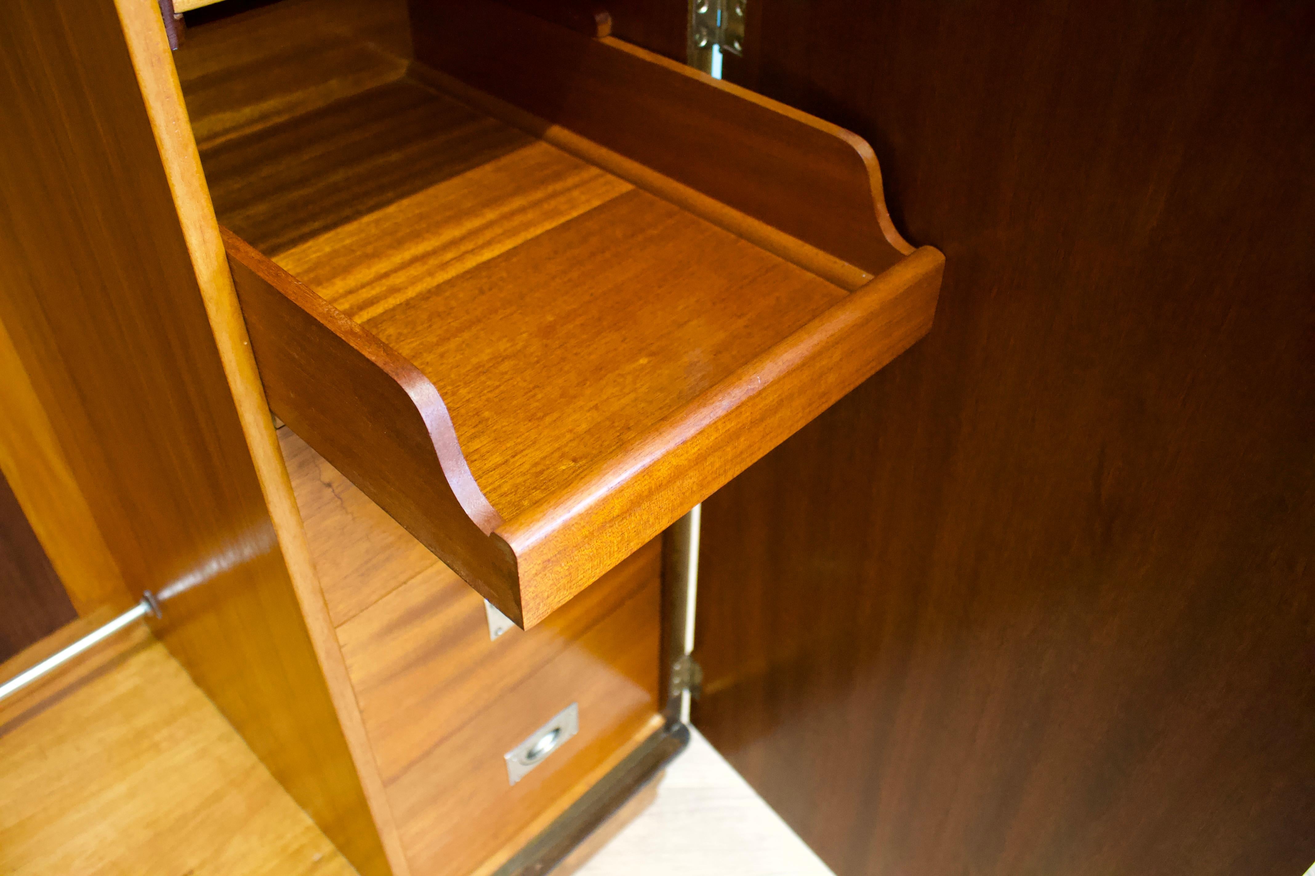 Compact Compactum-Kleiderschrank aus Wurzelnussholz von Heals, Art déco, Vintage, Art déco, 1930er Jahre 2